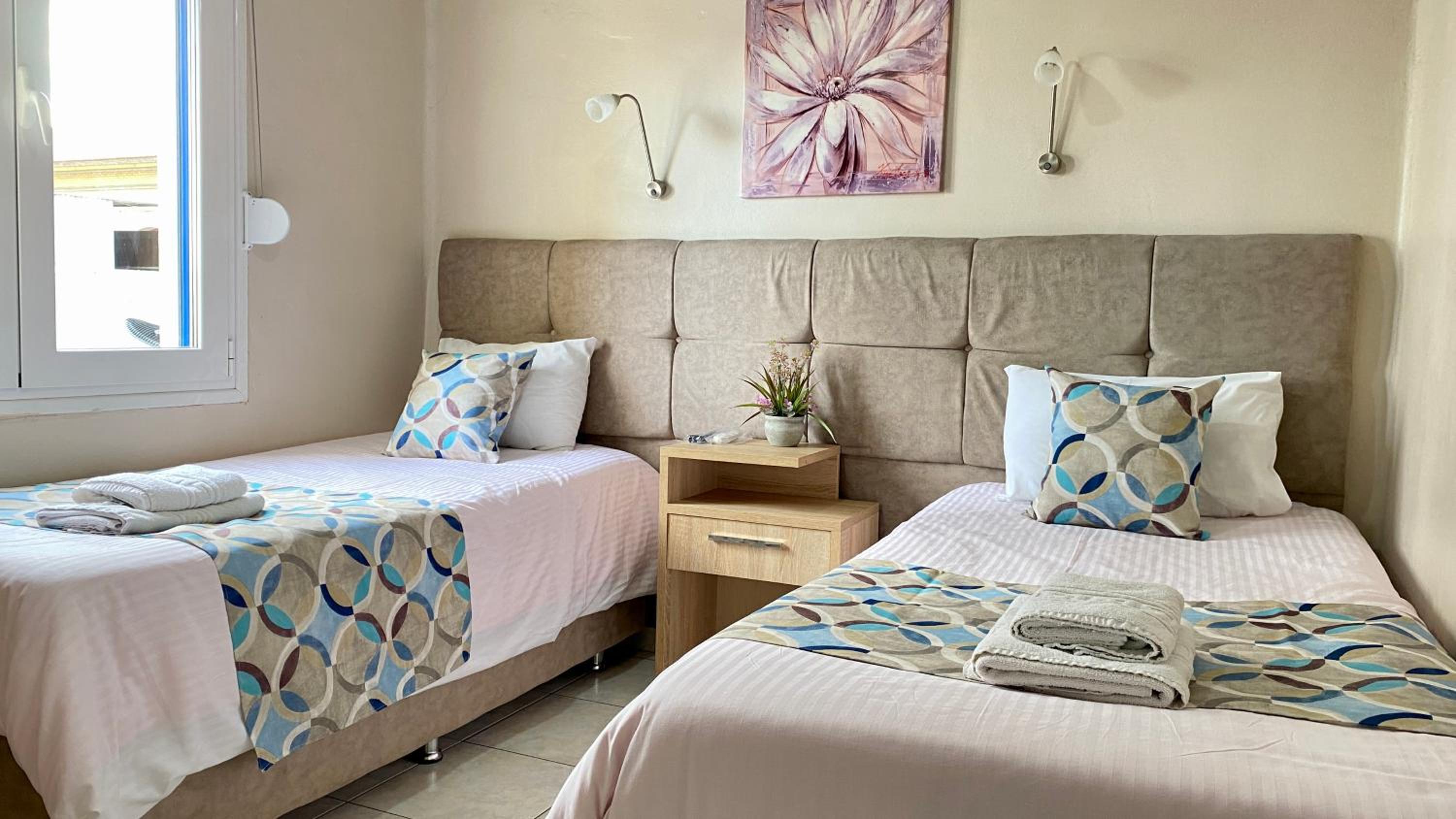 Pelineon Rooms view 3
