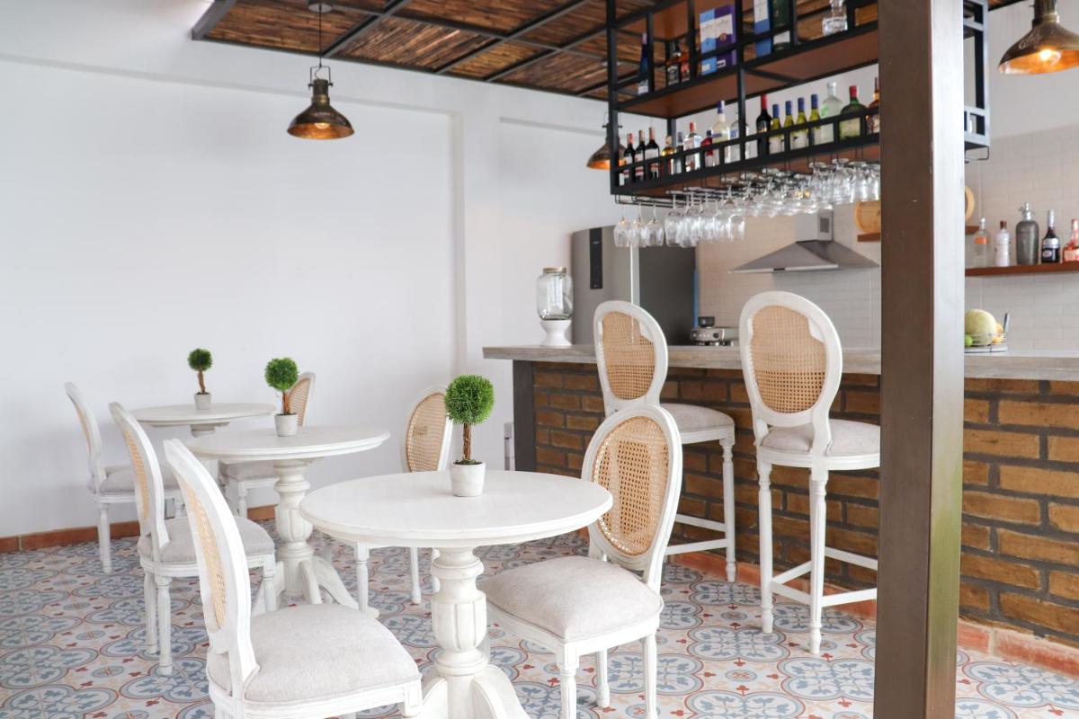 restaurant