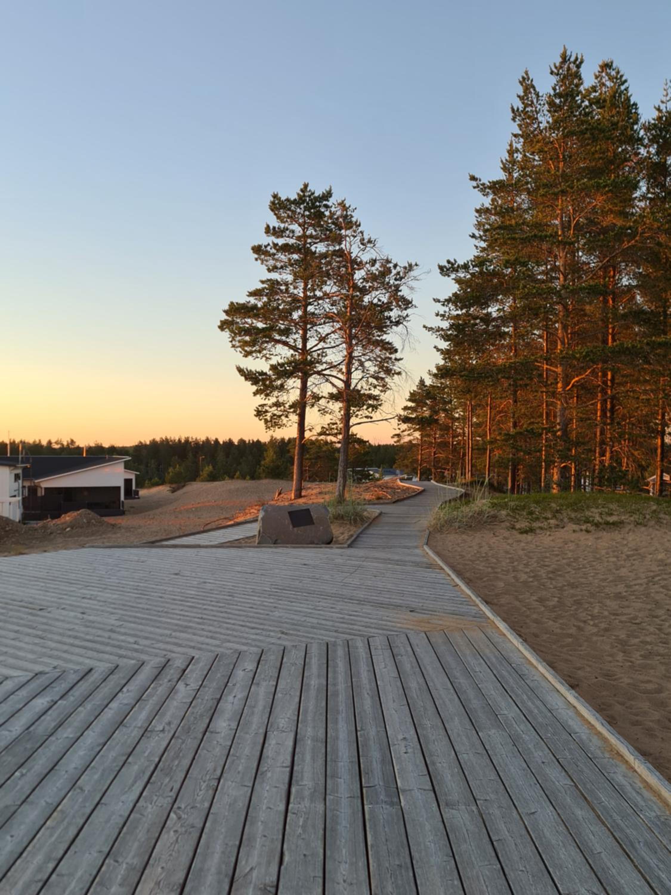 Uusi loma-asunto 4 hengelle hiekkasärkillä view 2