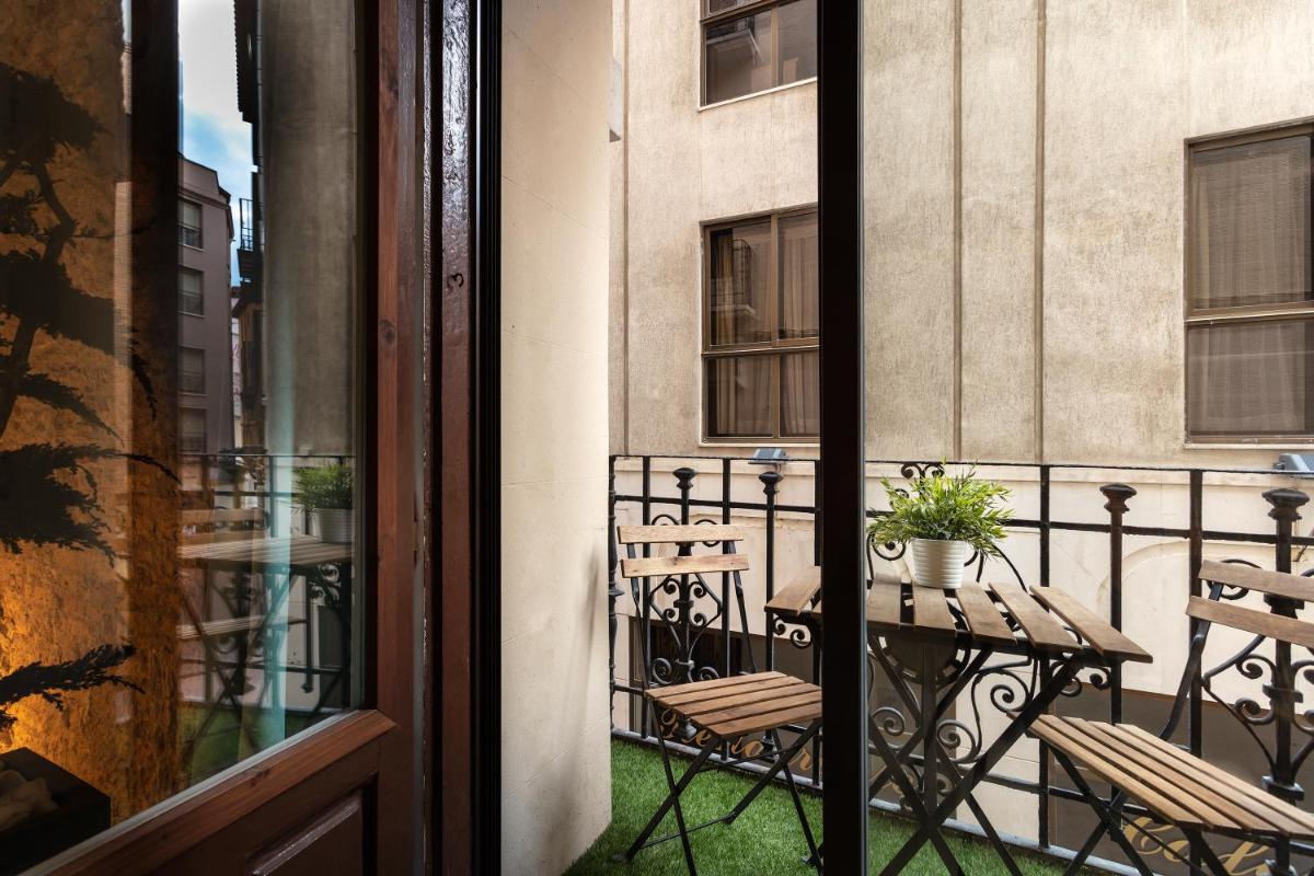balcony