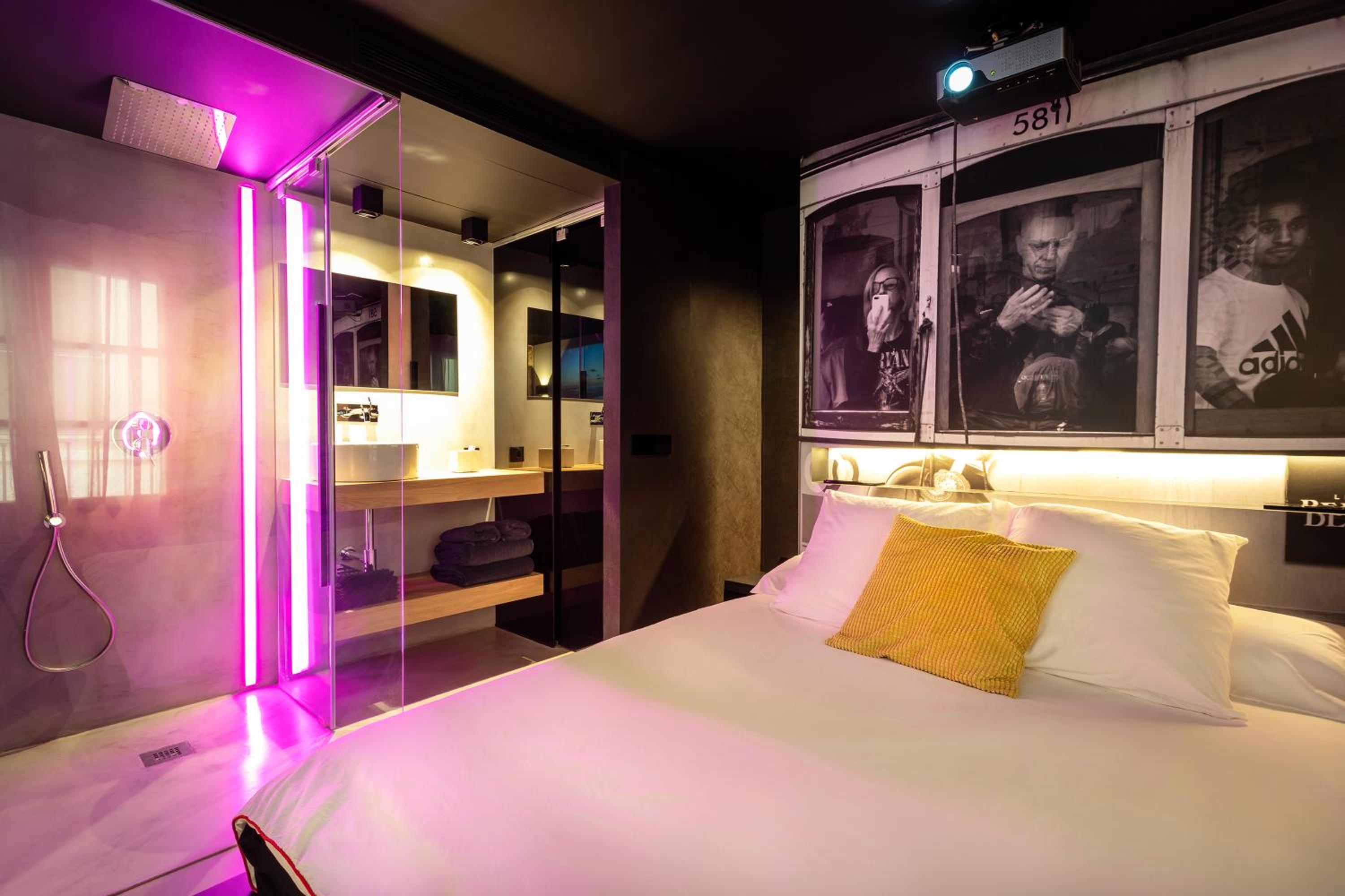 hotel room