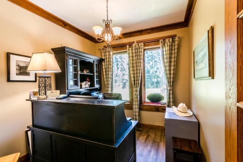Rustlers Lodge