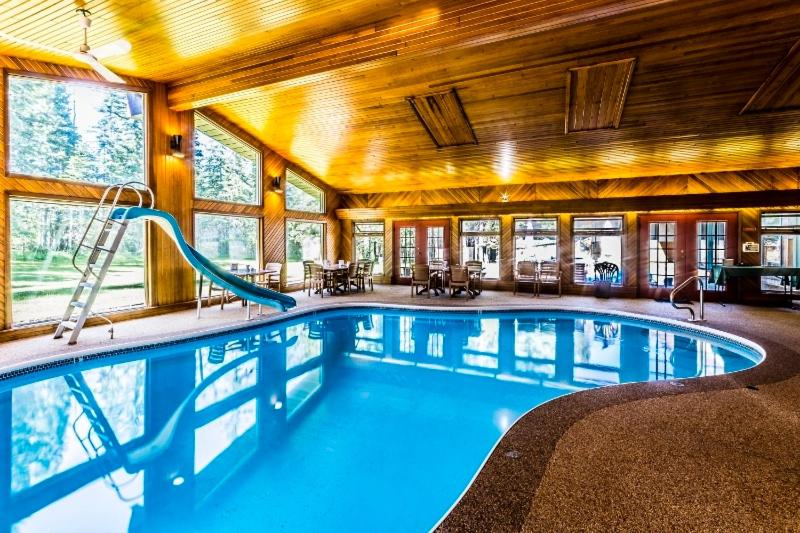 Rustlers Lodge