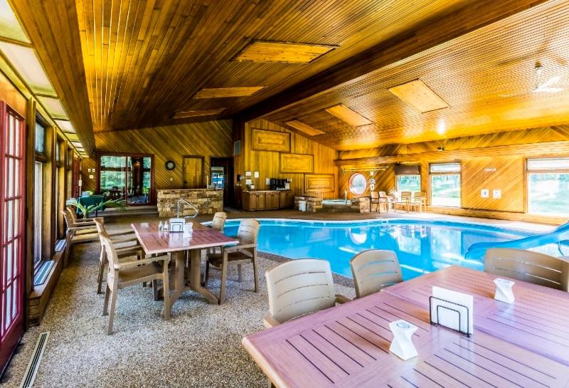 Rustlers Lodge