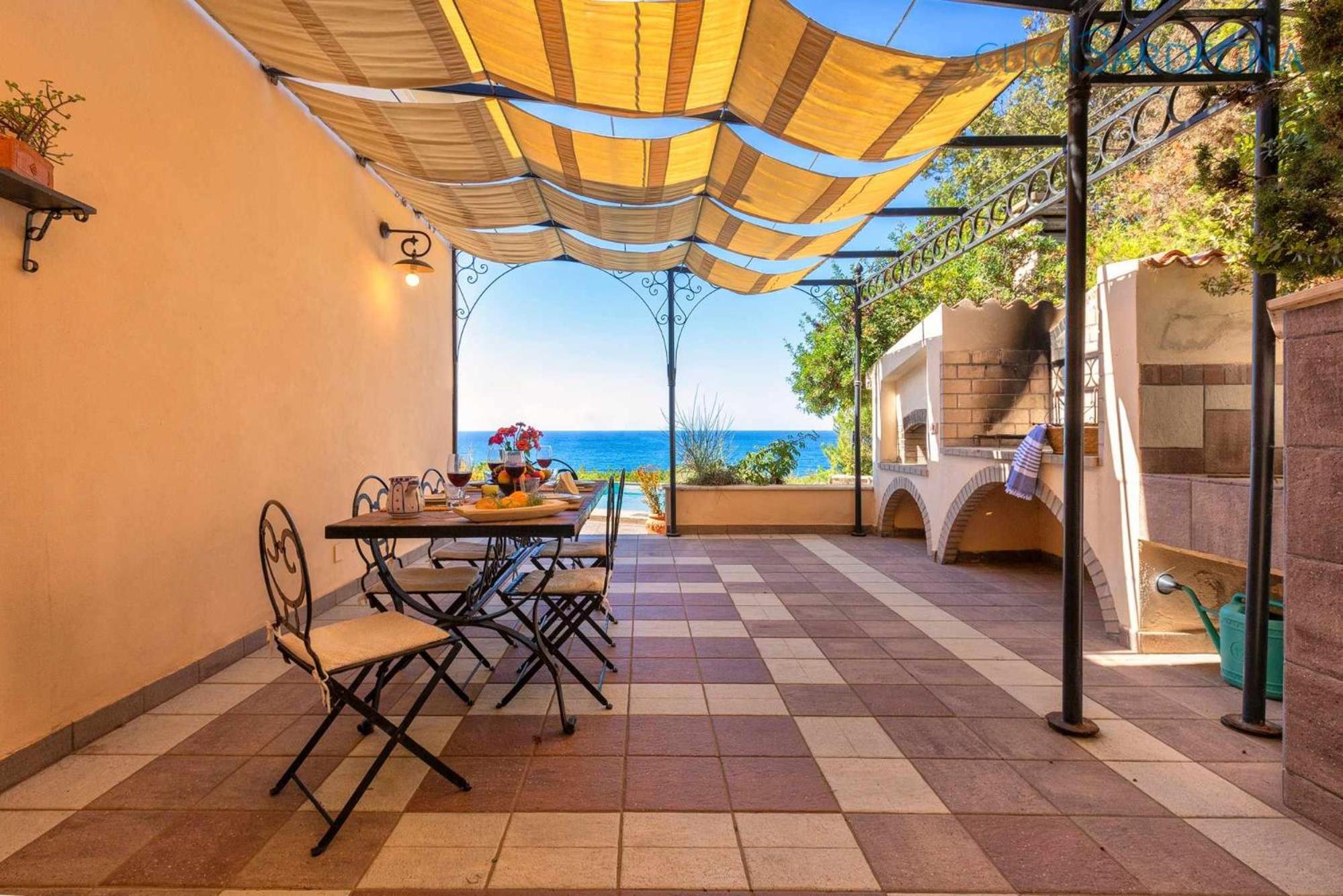 Villa Joie de Vivre Vista mare con piscina a sfioro per 6 persone photo 5
