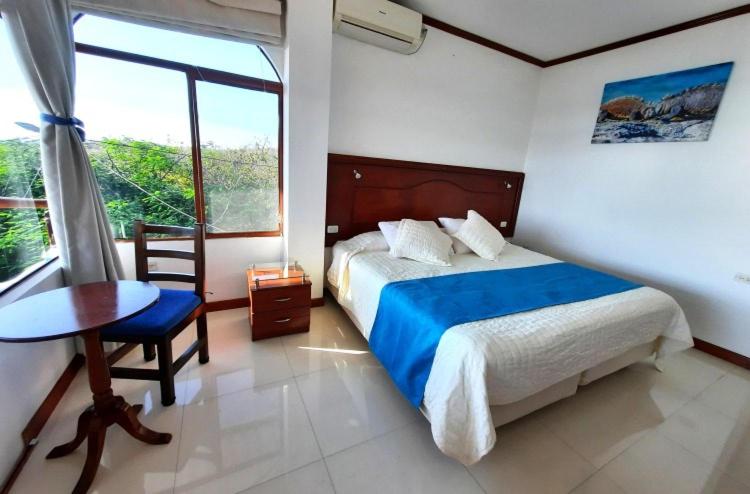 Galápagos Casa Playa Mann