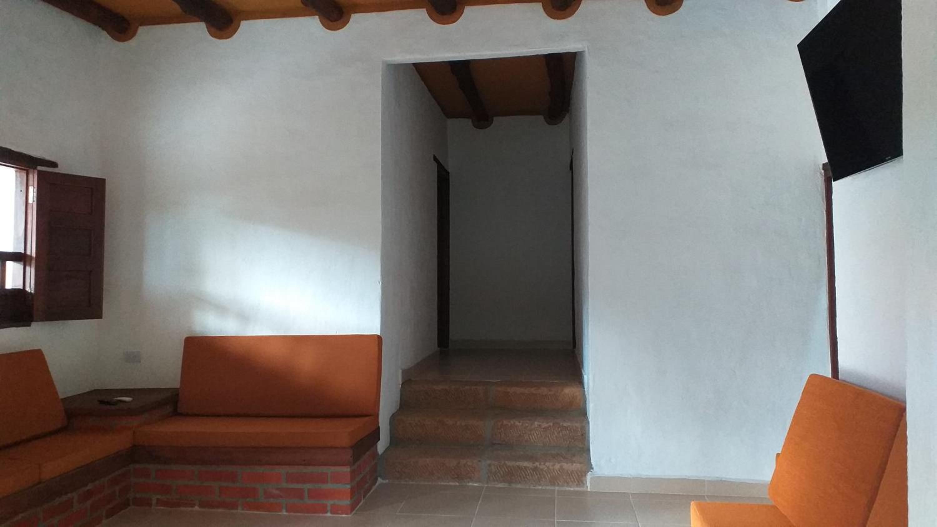 Photo 33