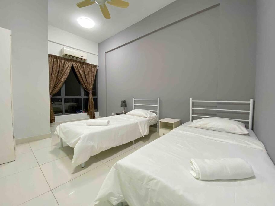 Setiawalk Puchong Penthouse 8-10Pax 4R3B photo 4