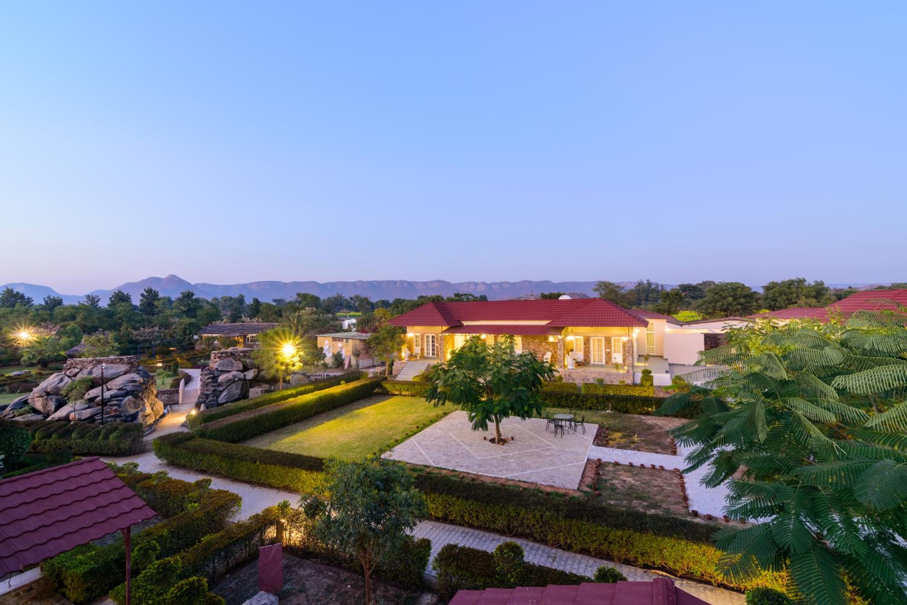 Hotel Astroport Sariska "Treetop" by Eight Continents - Image 1