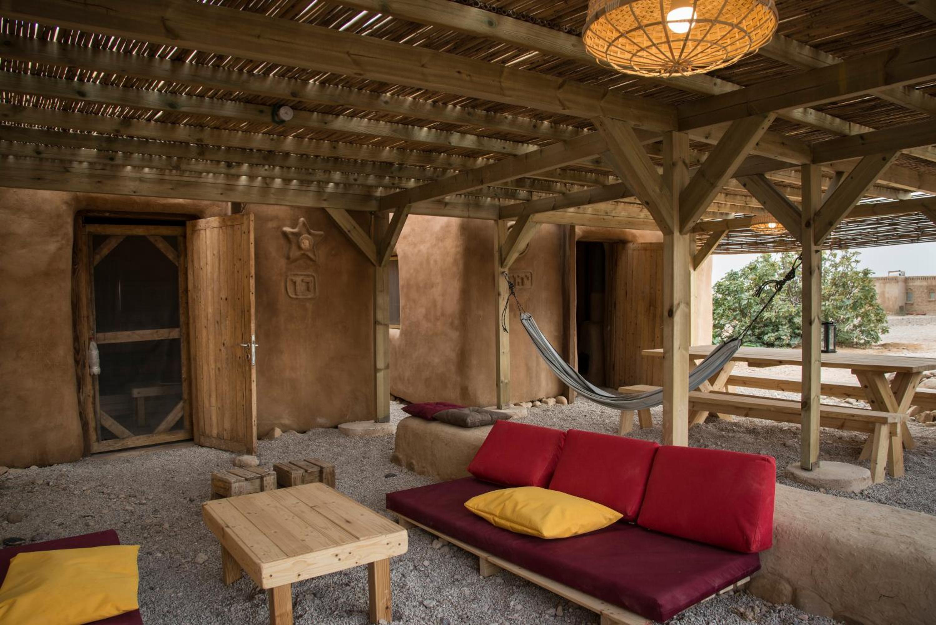 Desert Days mud cabin's Resort view 5