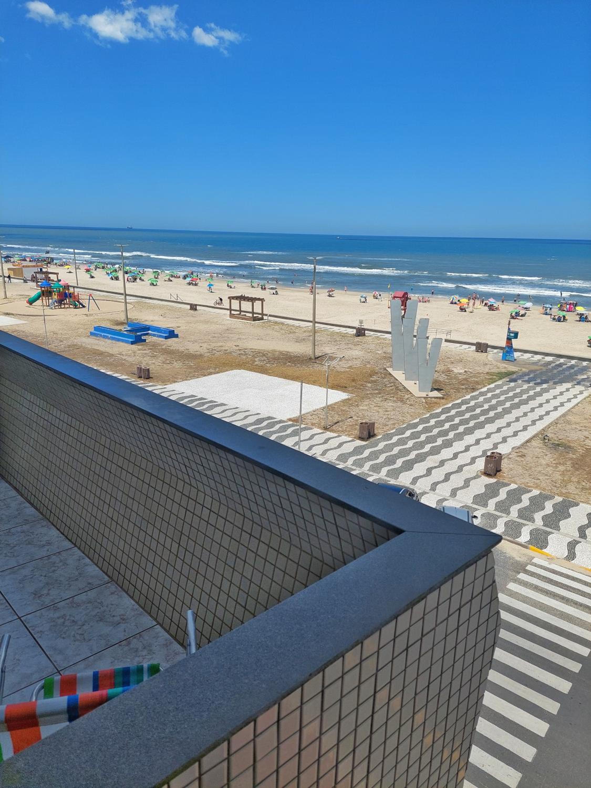 Incrível Sacada à Beira Mar APTO 3Q