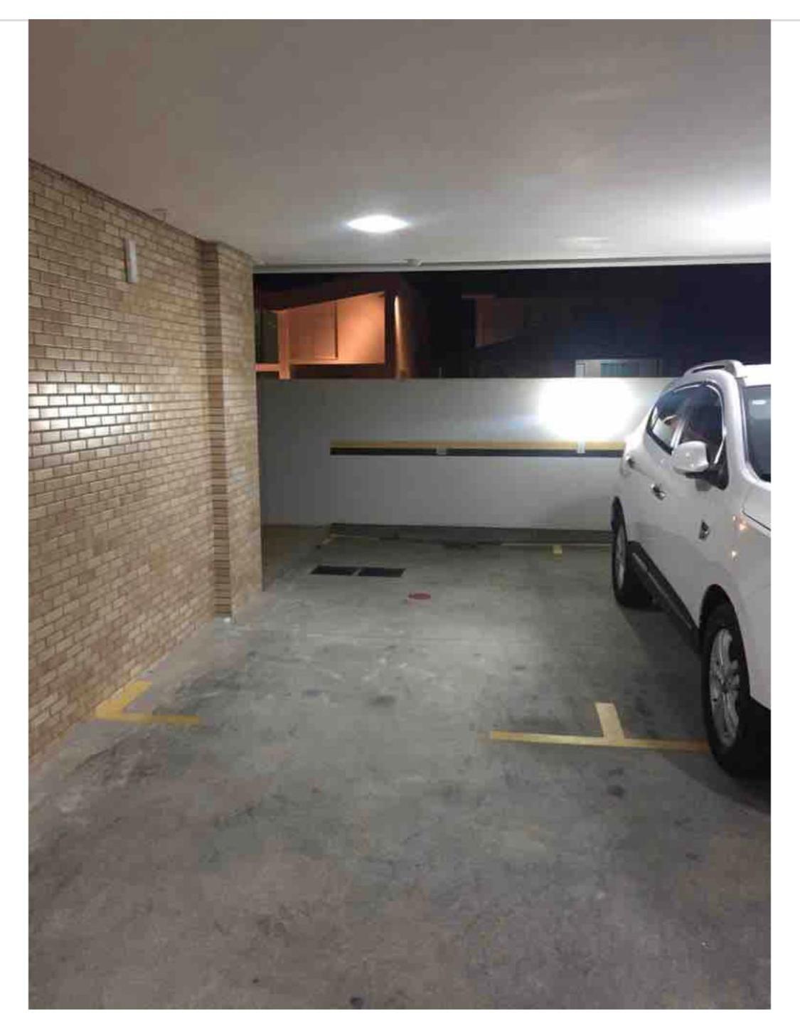Apto de 3 quartos na Praia de Palmas, com garagem