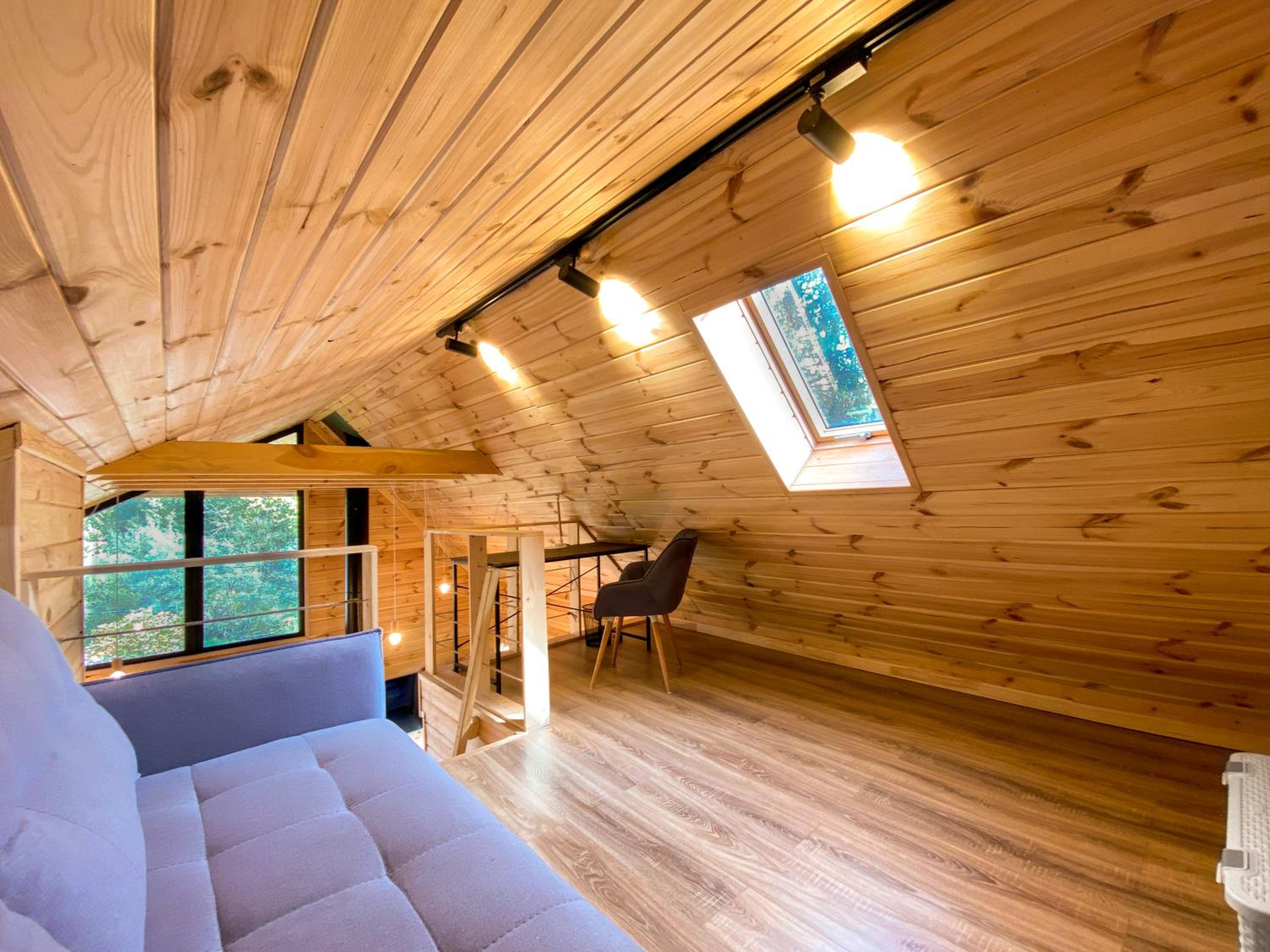 GUKHOUSE