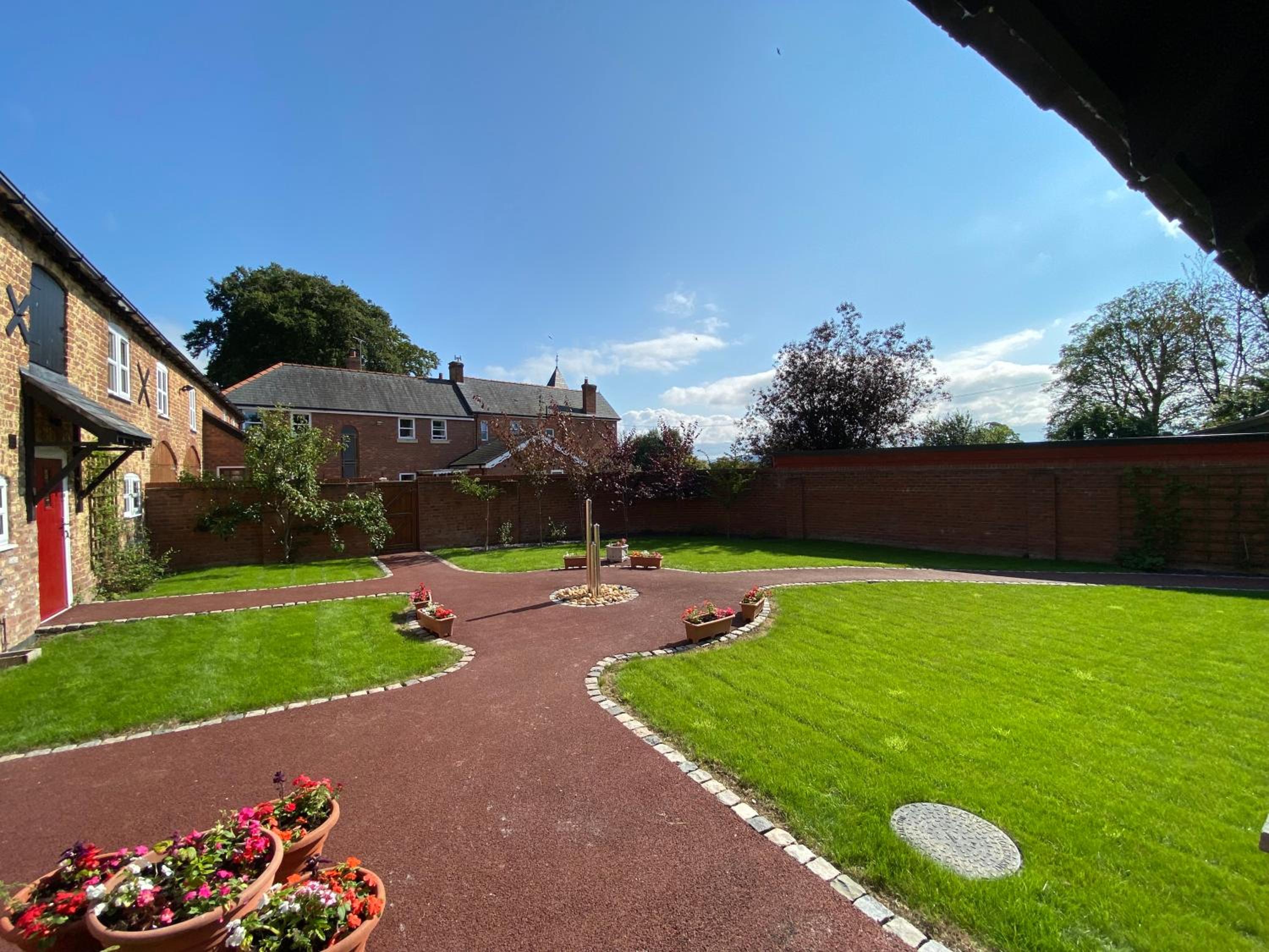 Photo 16