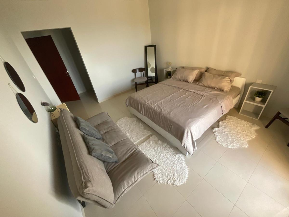 Lovely 1 bedroom holiday home on the beach