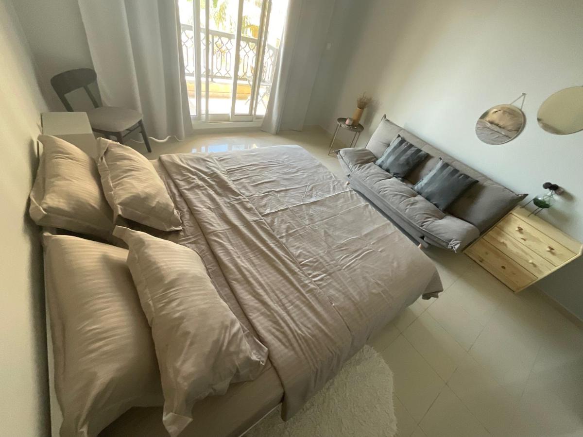 Lovely 1 bedroom holiday home on the beach