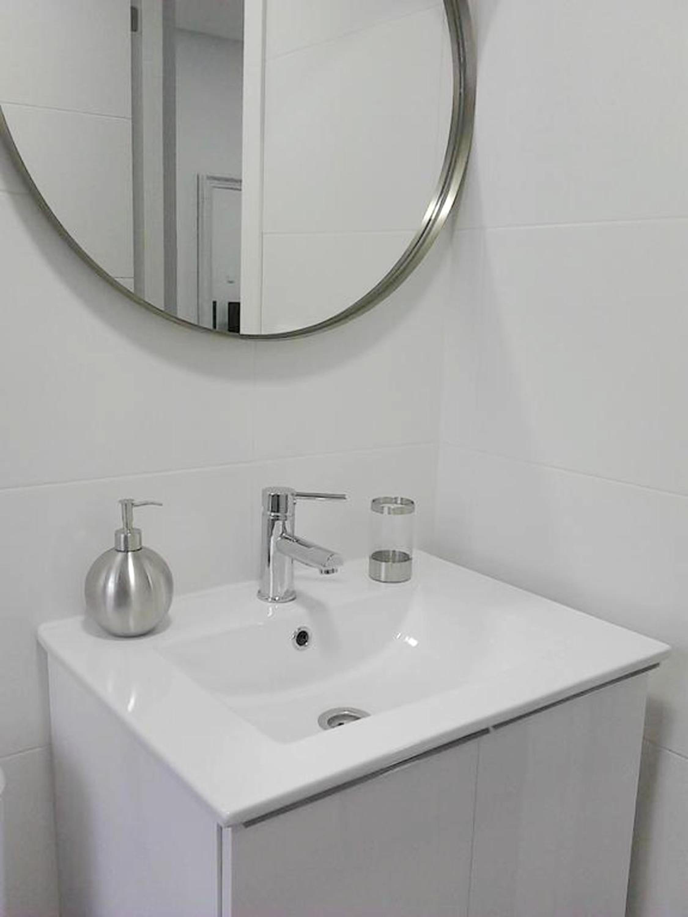 Bright apartment in Cordoba with balcony and parking