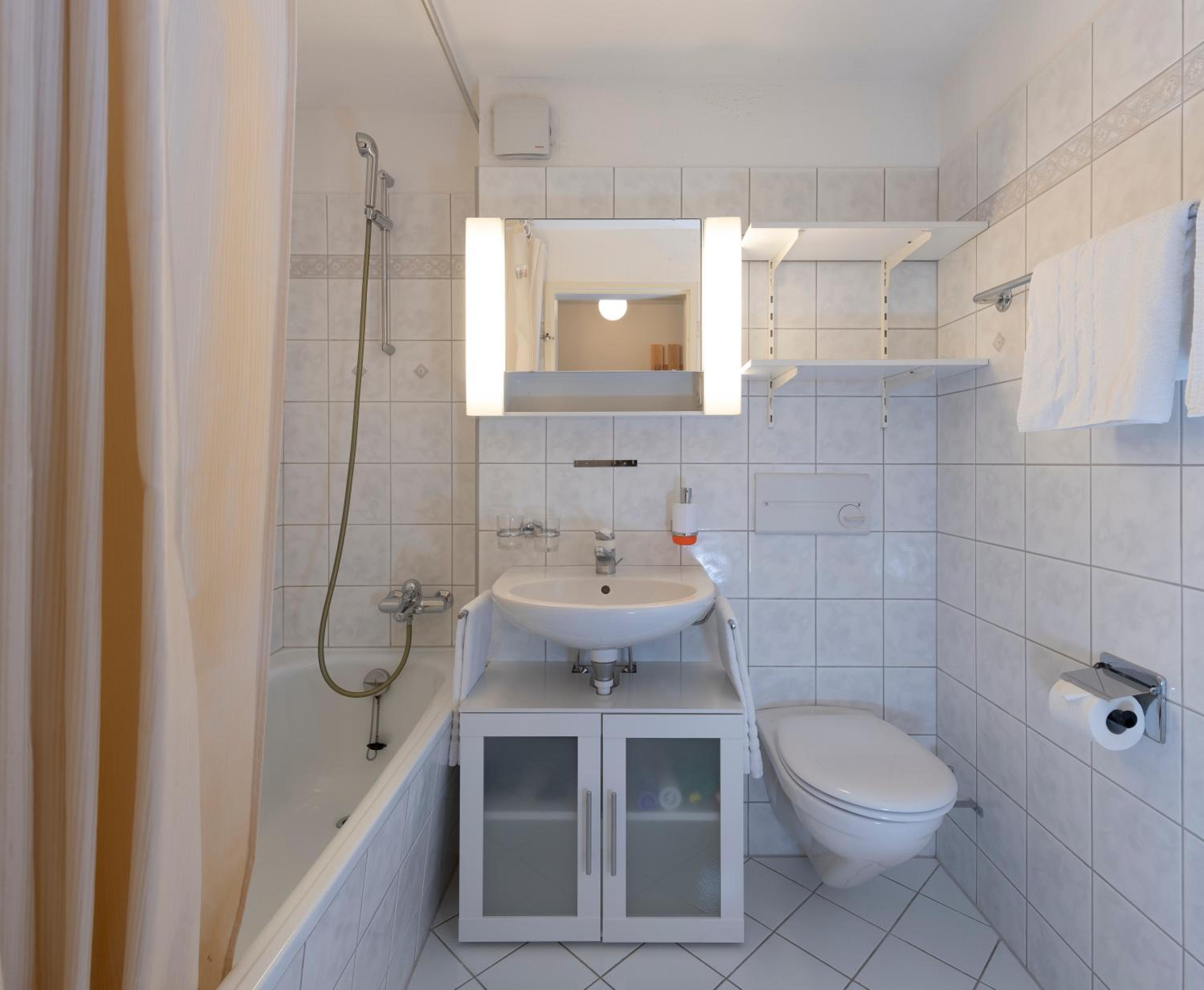Zuhause in den Alpen Ihre Ferienwohnung mit Hallenbad und Sauna