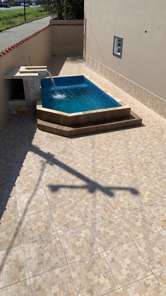 Casa em Itanhaém com piscina