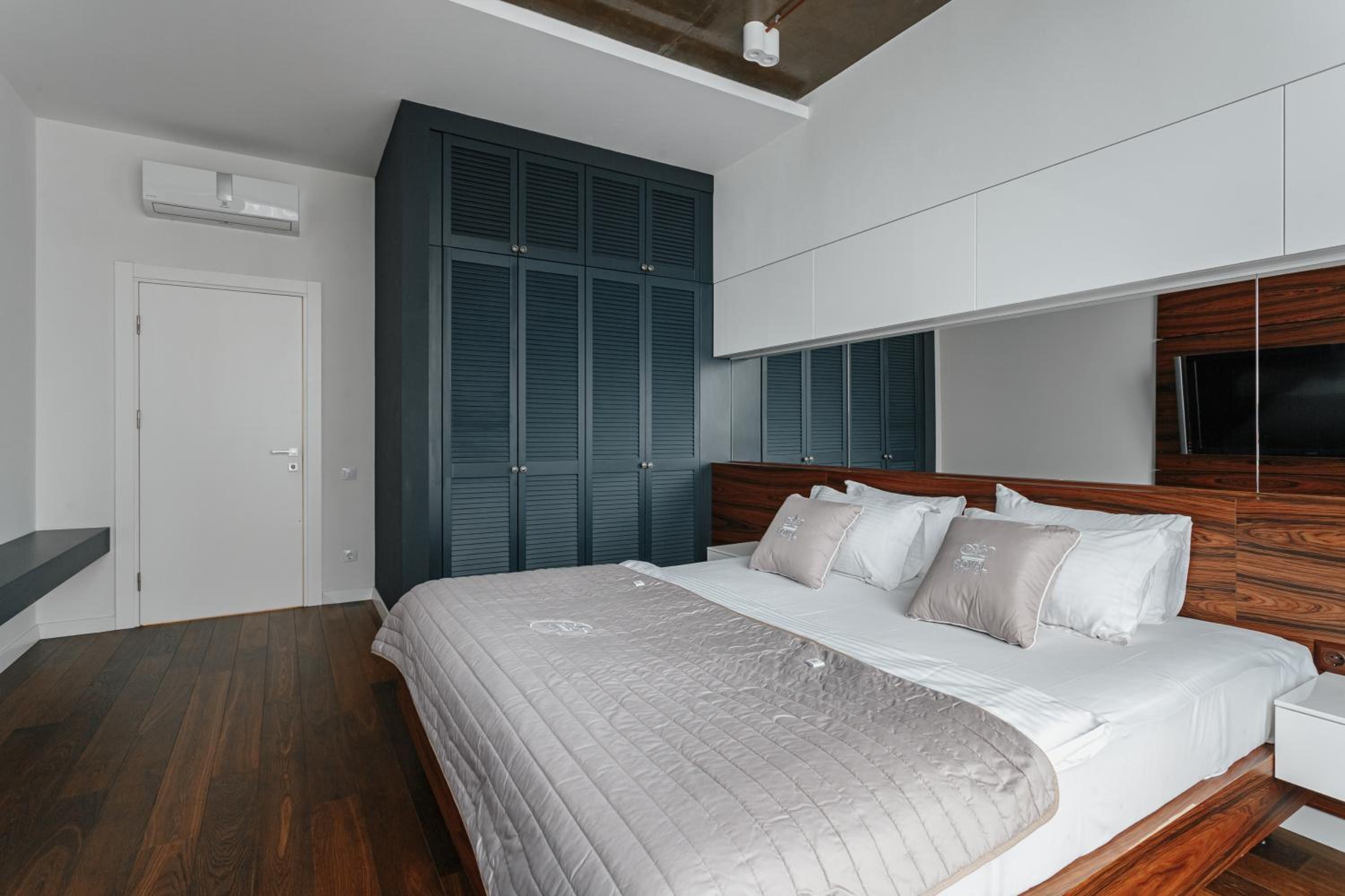 Royal Arcadia Apartment view 3