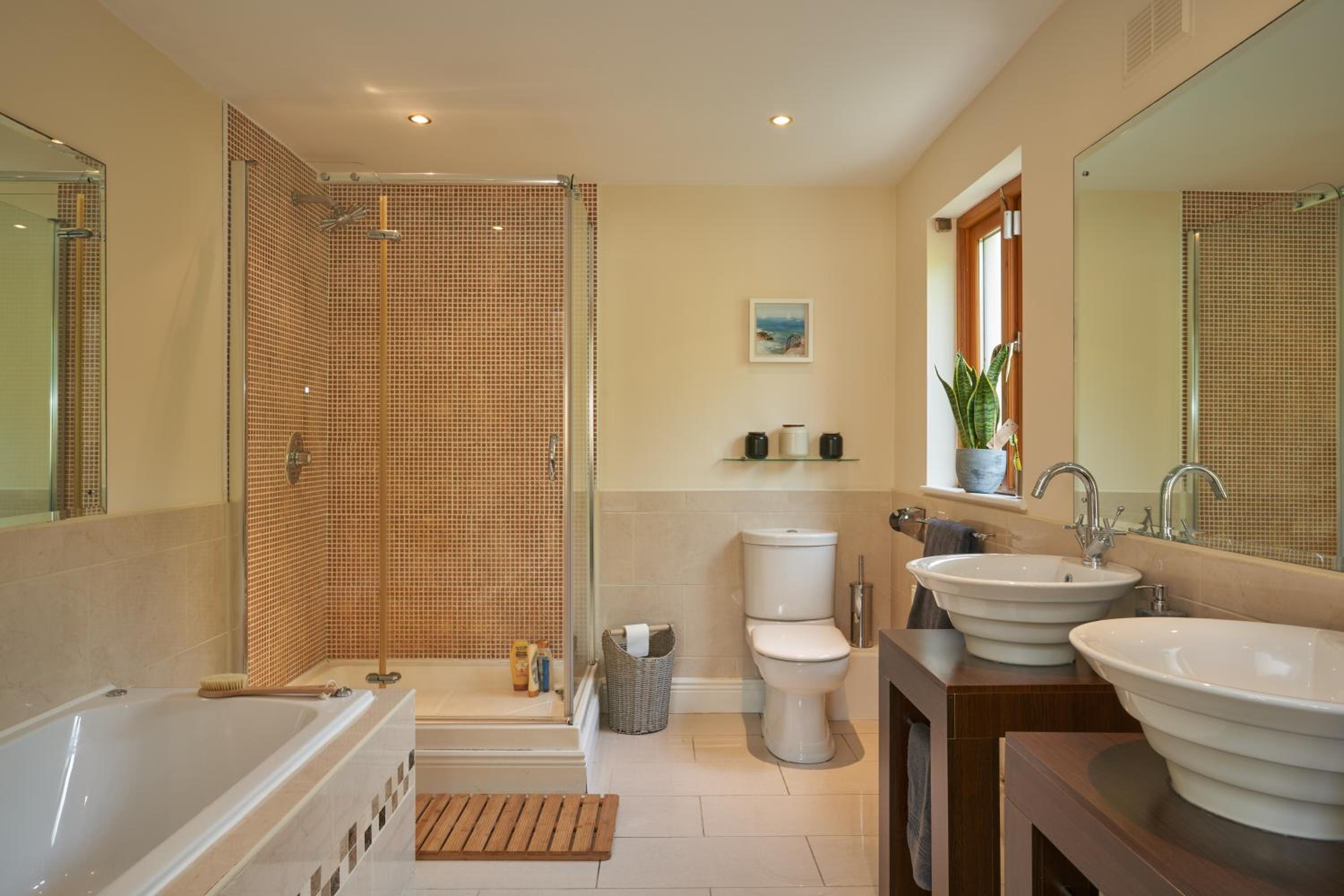Dublin 'Home from Home', Luxury, Private Secure House