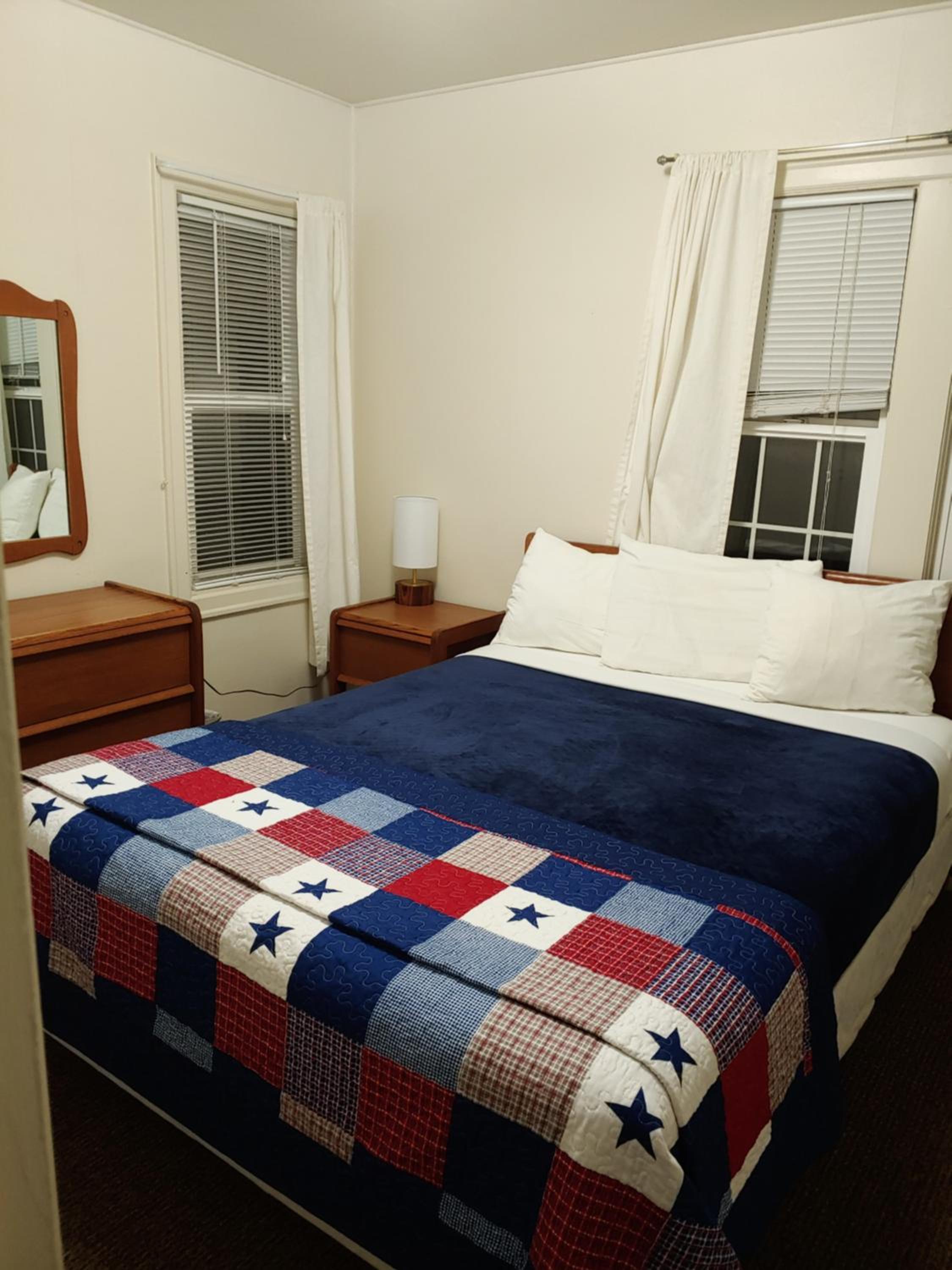 Hillcrest Inn