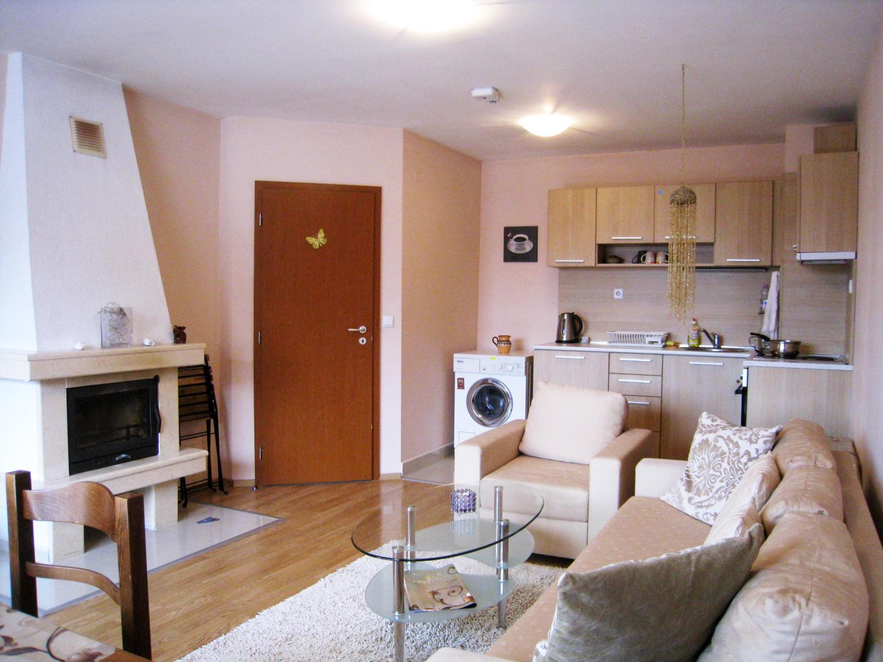 Solar nest with fireplace and mountain view - near ski lift and center