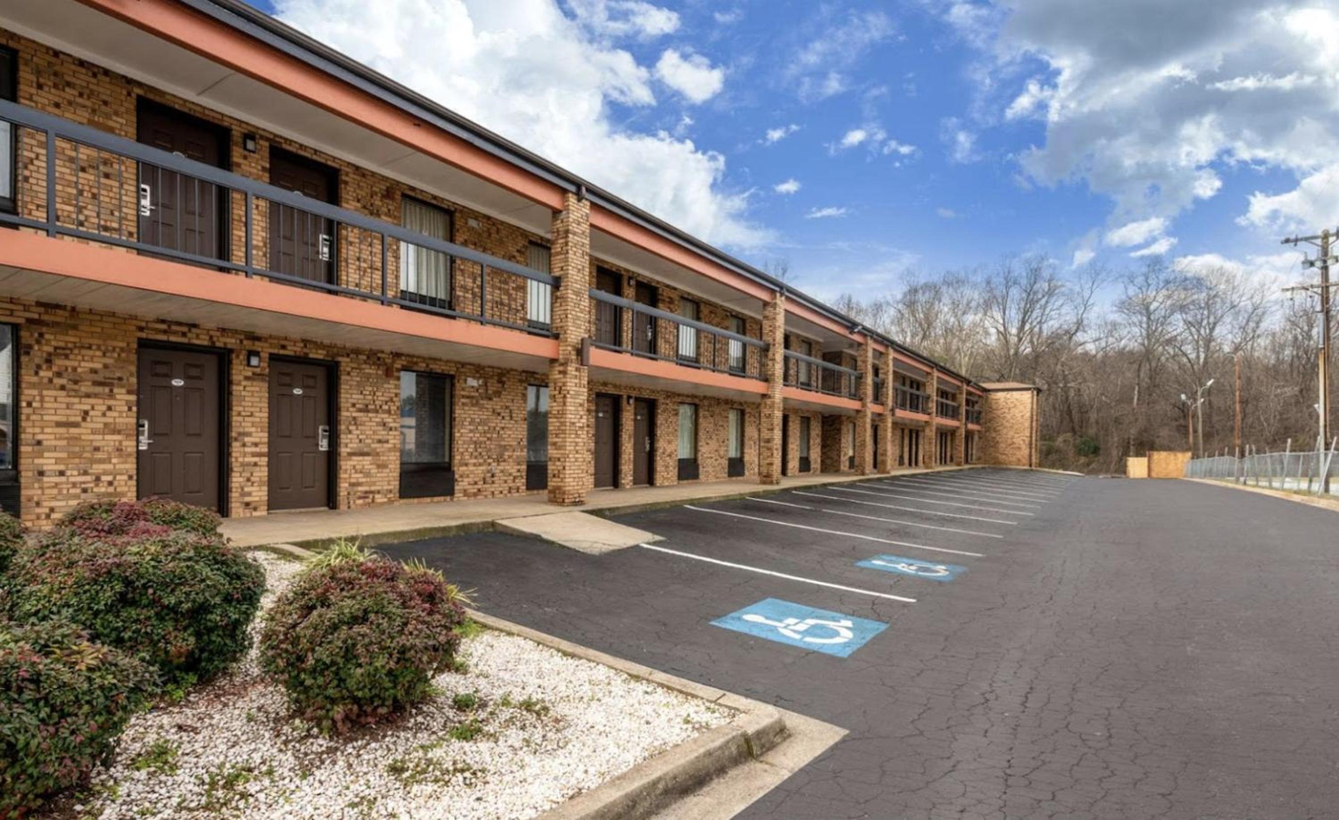 Southern Inn and Suites view 4