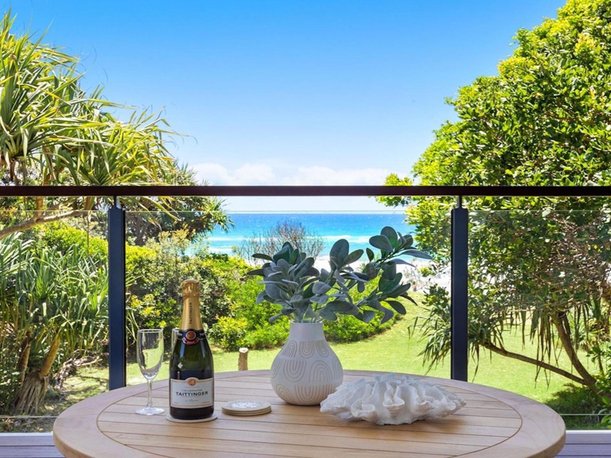 Wanda Ocean Front - Direct access to Tallow beach