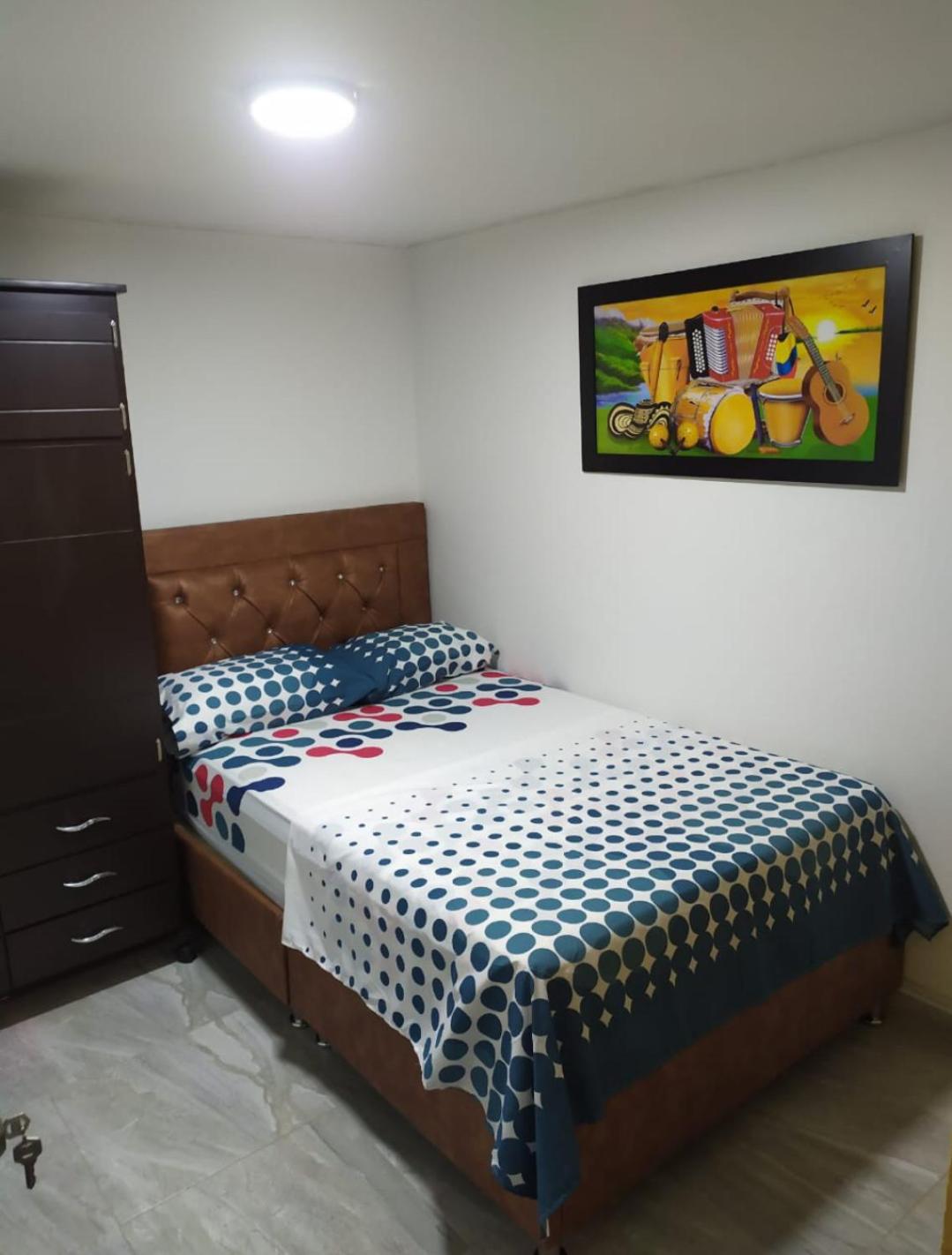 Piso 2-apartment near to Cali Airport view 2