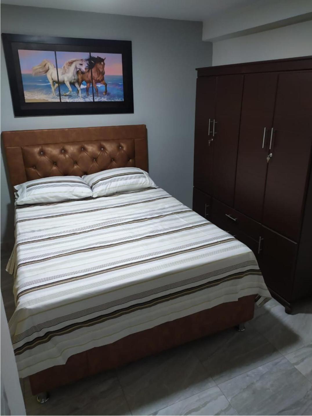 Piso 2-apartment near to Cali Airport view 4