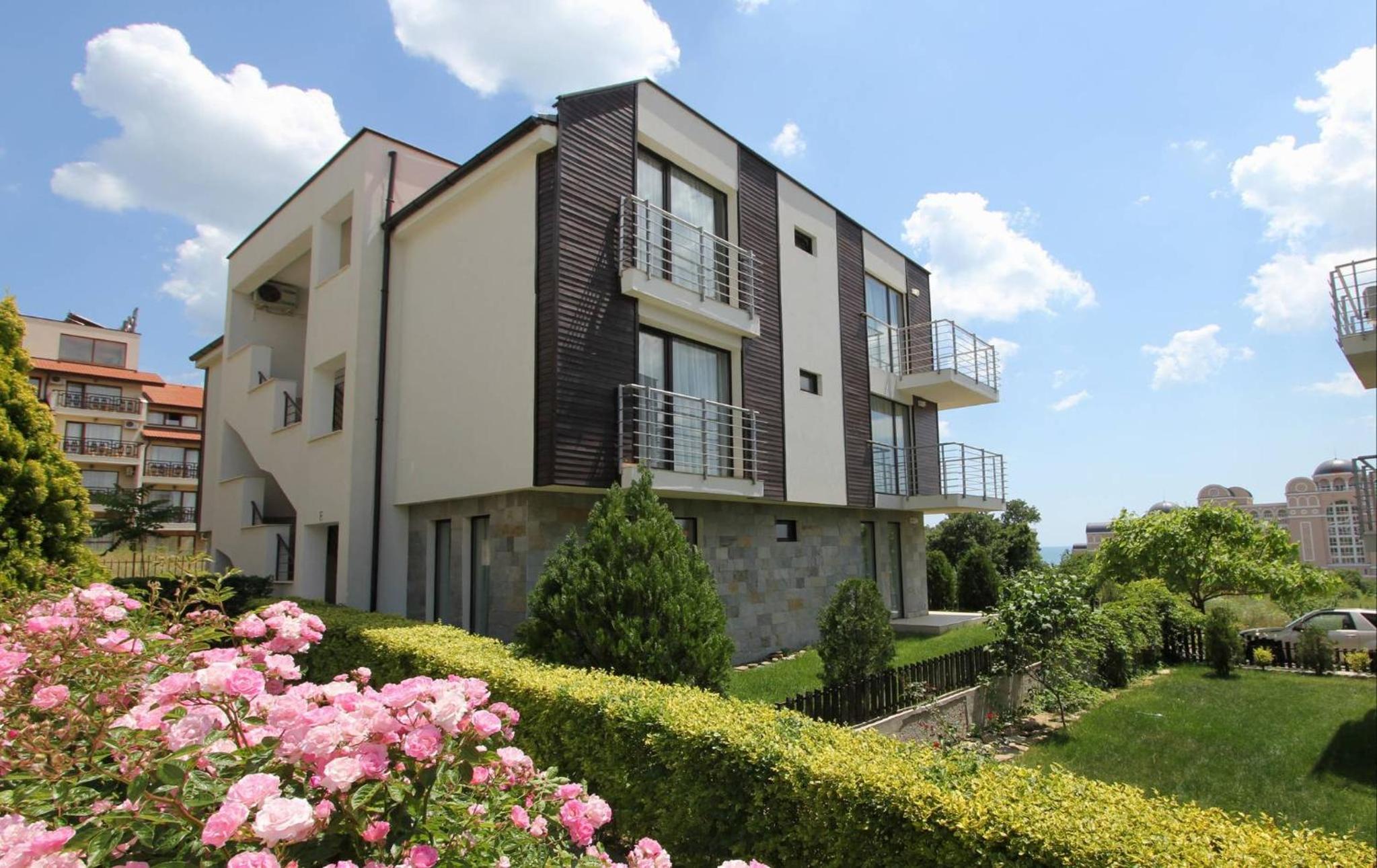 Seaside Apartment with 2 Bedrooms for up to 5 Guests