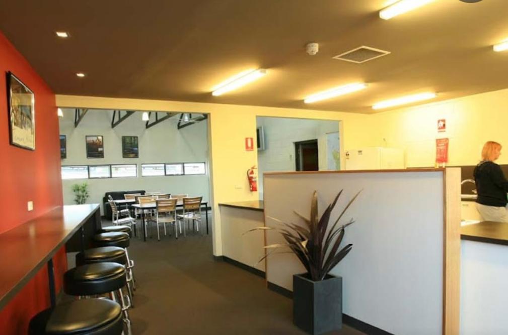 Swansea Backpackers