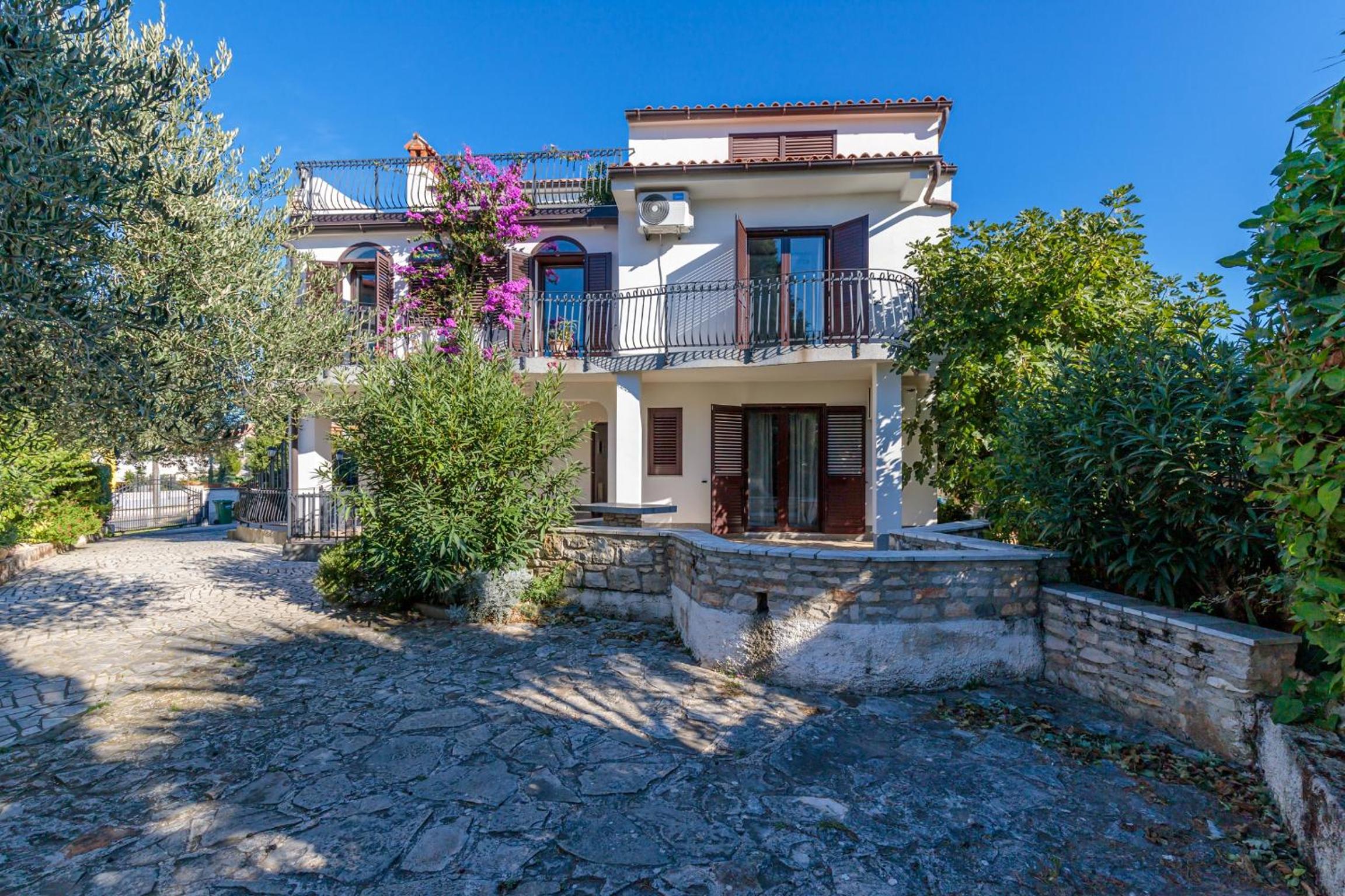 Guest House Jolanda view 5