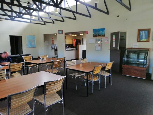 Swansea Backpackers