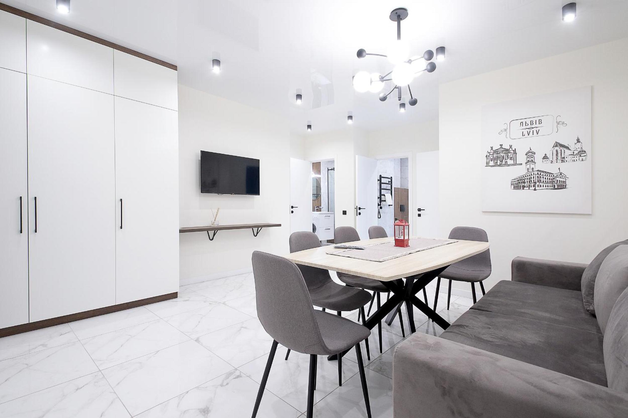 Luxury Nest Lviv center view 5