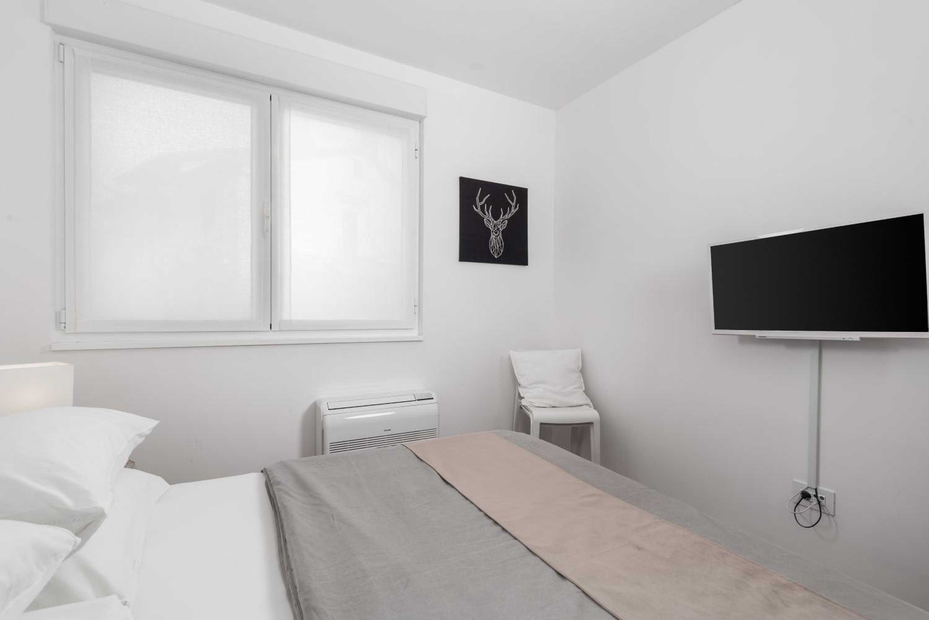 Apartment Mara Opatija with rooftop swimming pool view 4