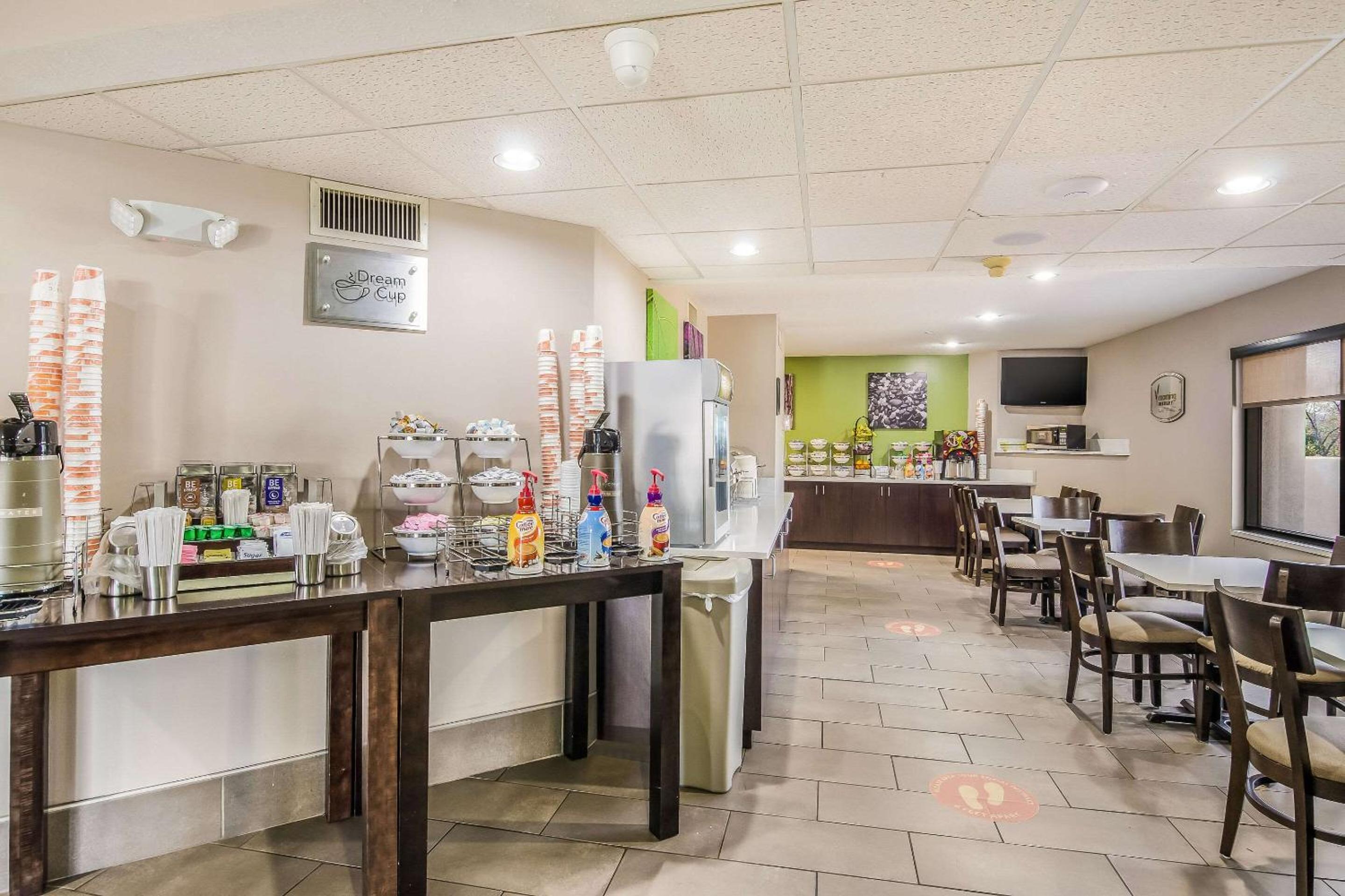 Wytheville Vacations - Sleep Inn Wytheville I-77 and I-81 - Property Image 28