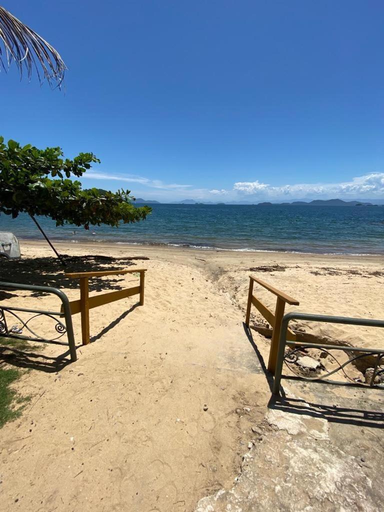 Angra dos Reis - Casa pé na areia na Praia de Fora - Ponta Leste