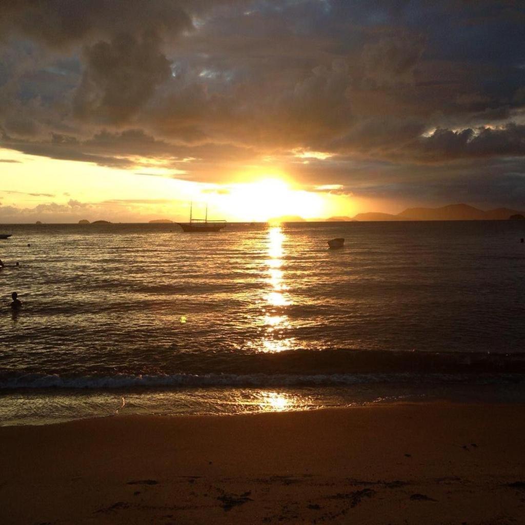Angra dos Reis - Casa pé na areia na Praia de Fora - Ponta Leste