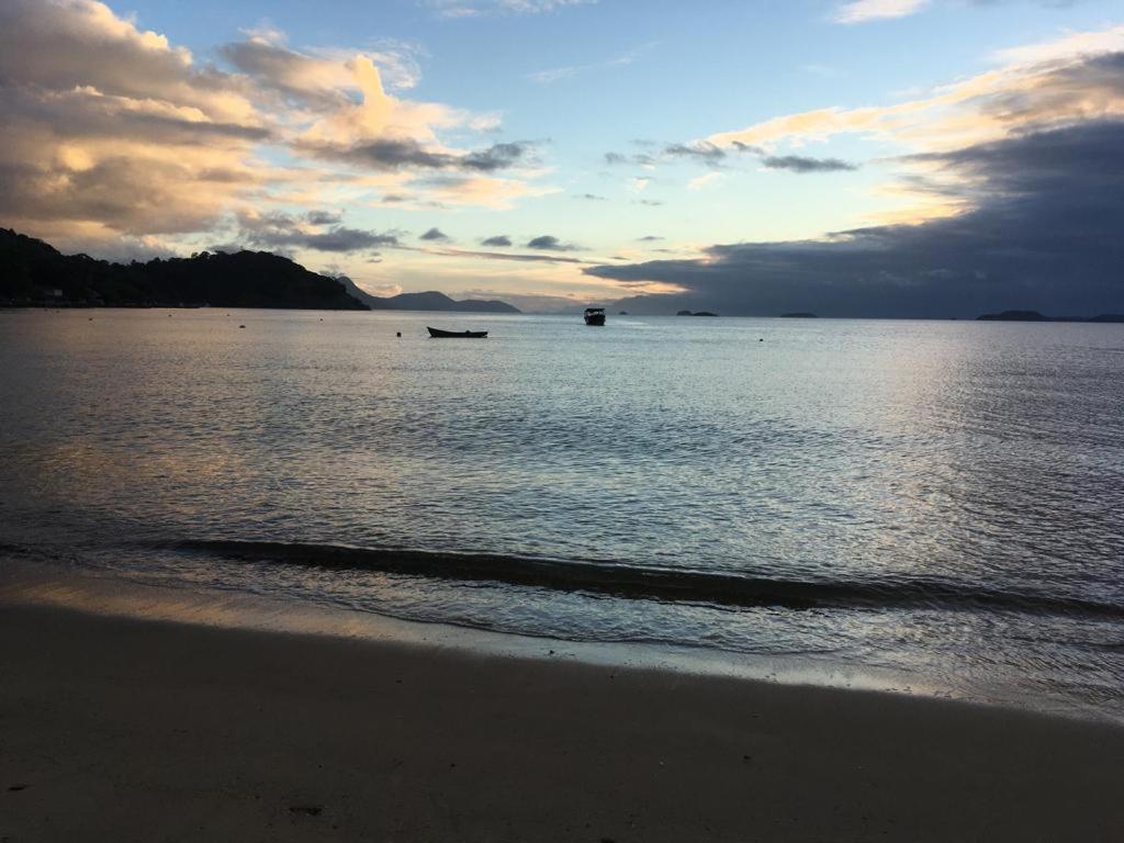 Angra dos Reis - Casa pé na areia na Praia de Fora - Ponta Leste