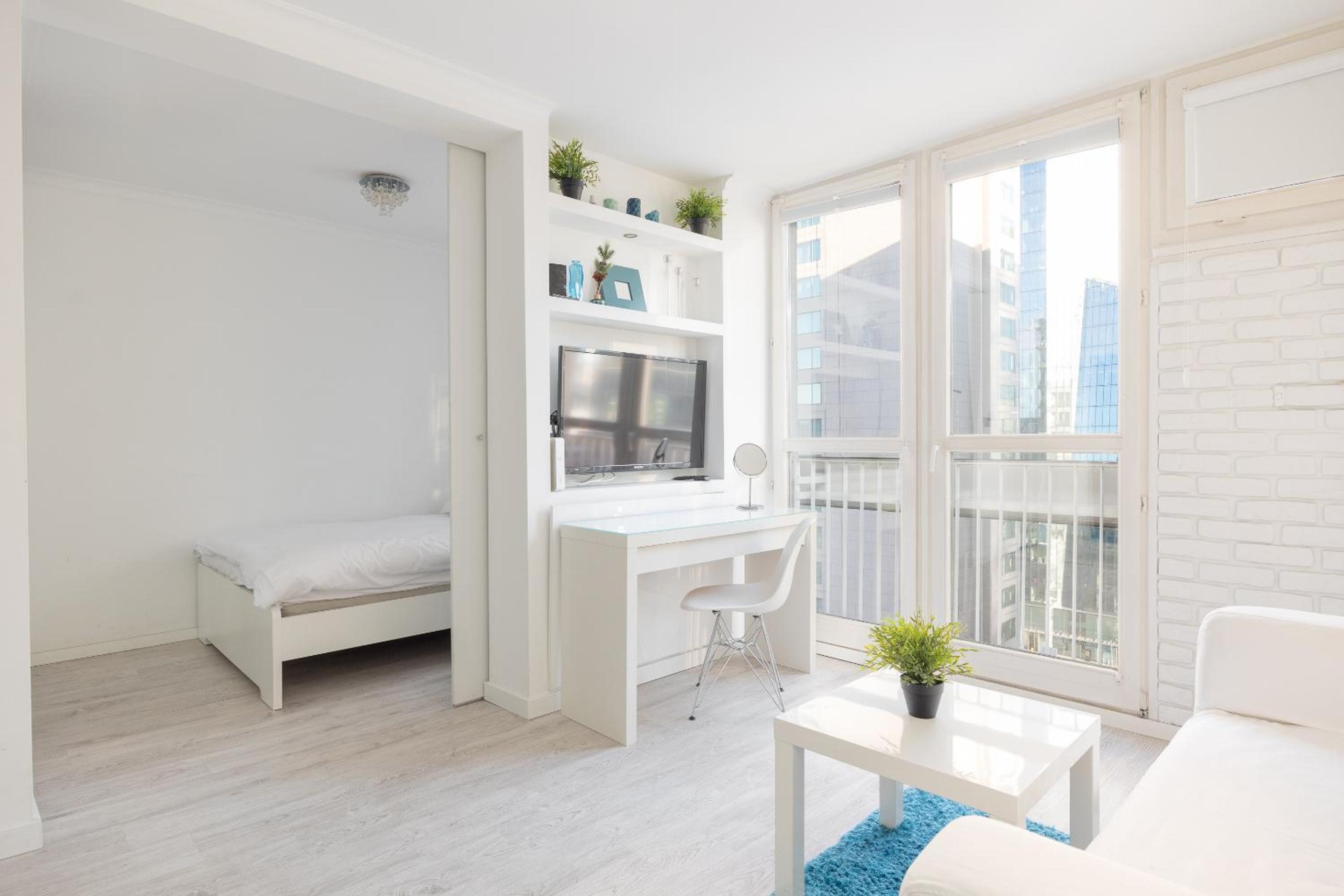 Rondo ONZ Business Apartment view 2