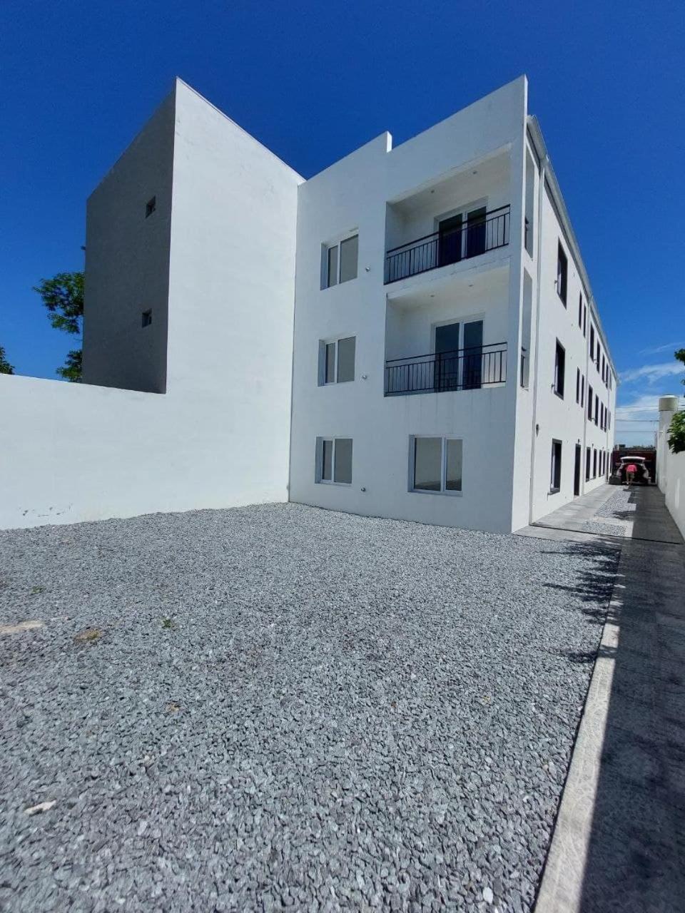 Hotel Bahía Pellegrini - Image 1