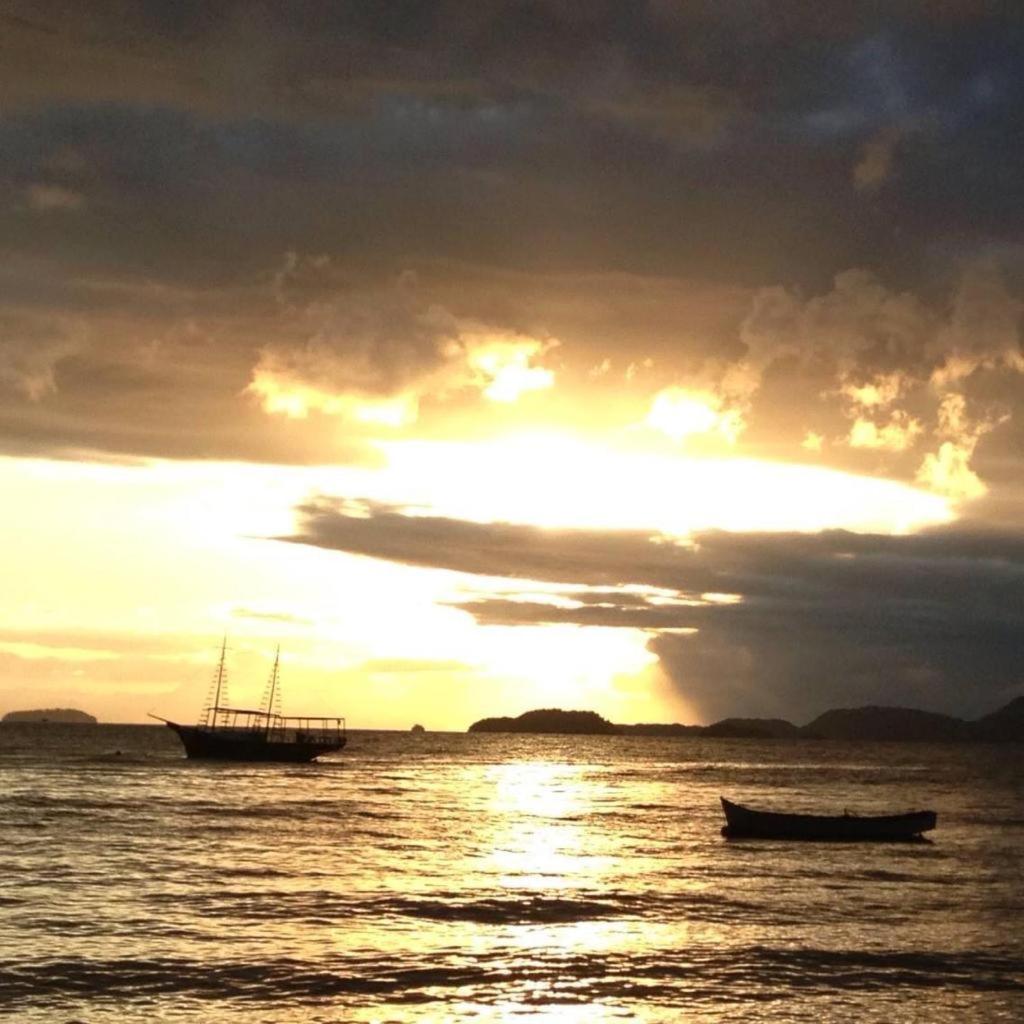 Angra dos Reis - Casa pé na areia na Praia de Fora - Ponta Leste