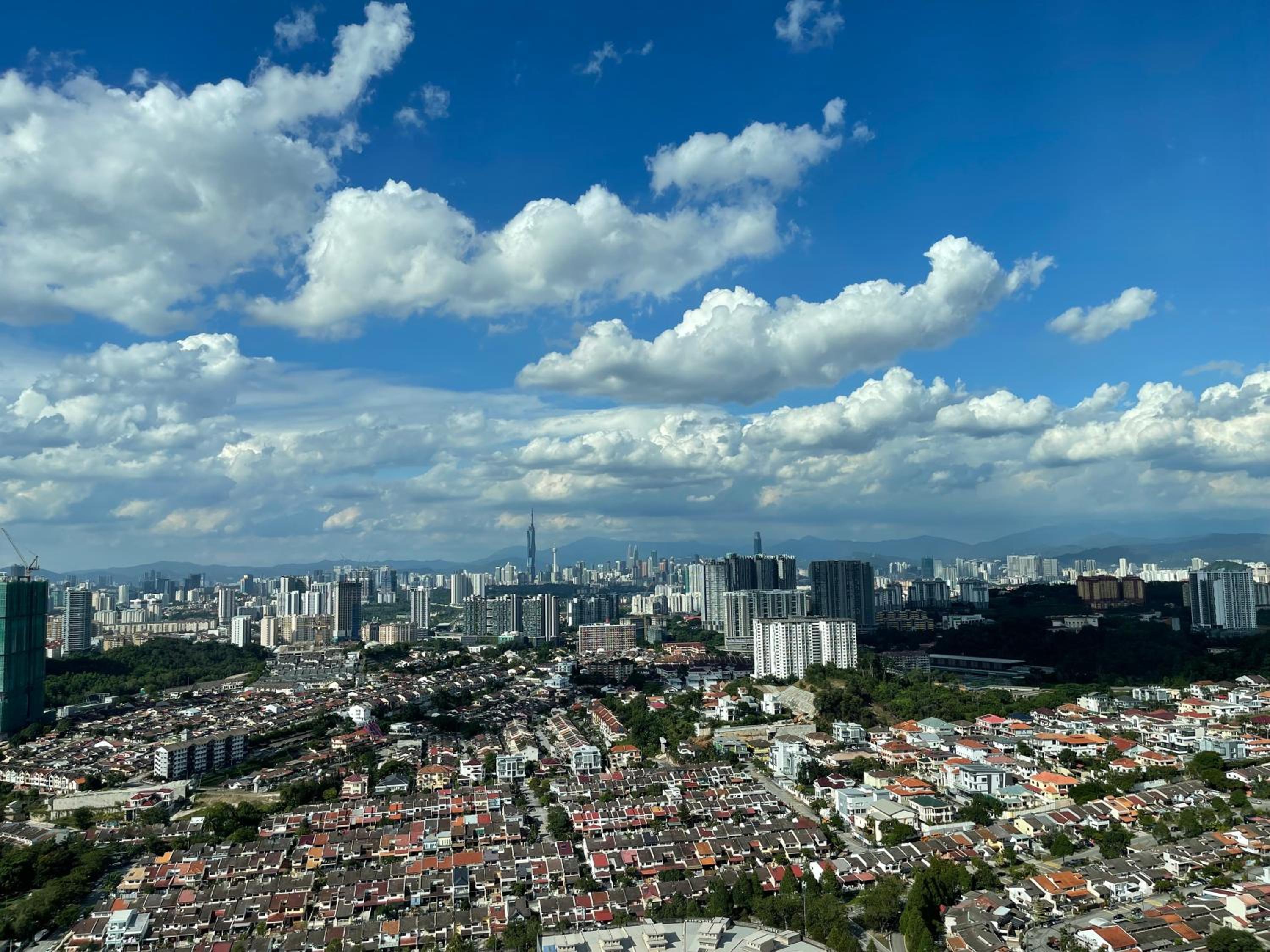 Pinnacle Sri Petaling- 10 mins to Stadium and Pavillion 2