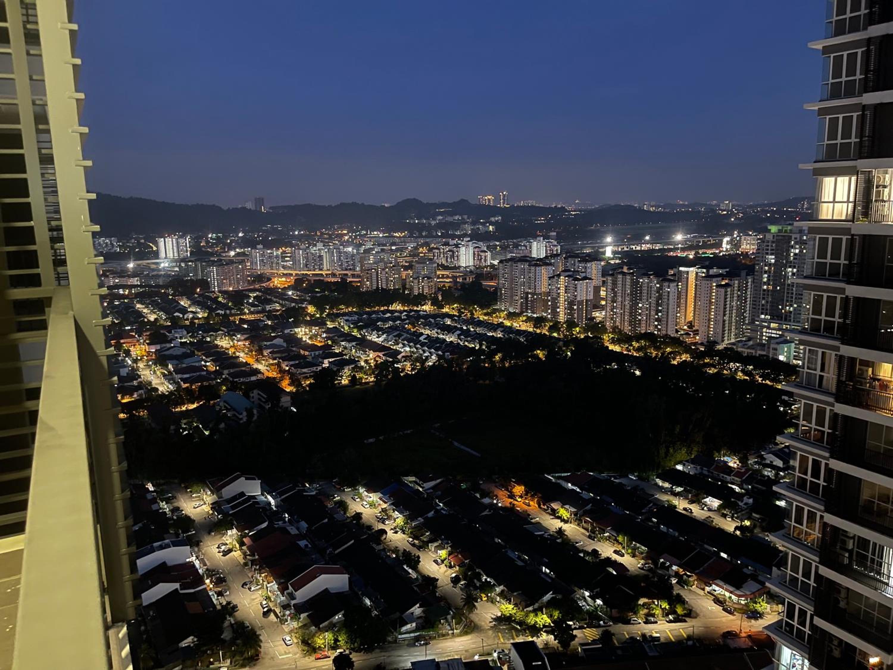 Pinnacle Sri Petaling- 10 mins to Stadium and Pavillion 2