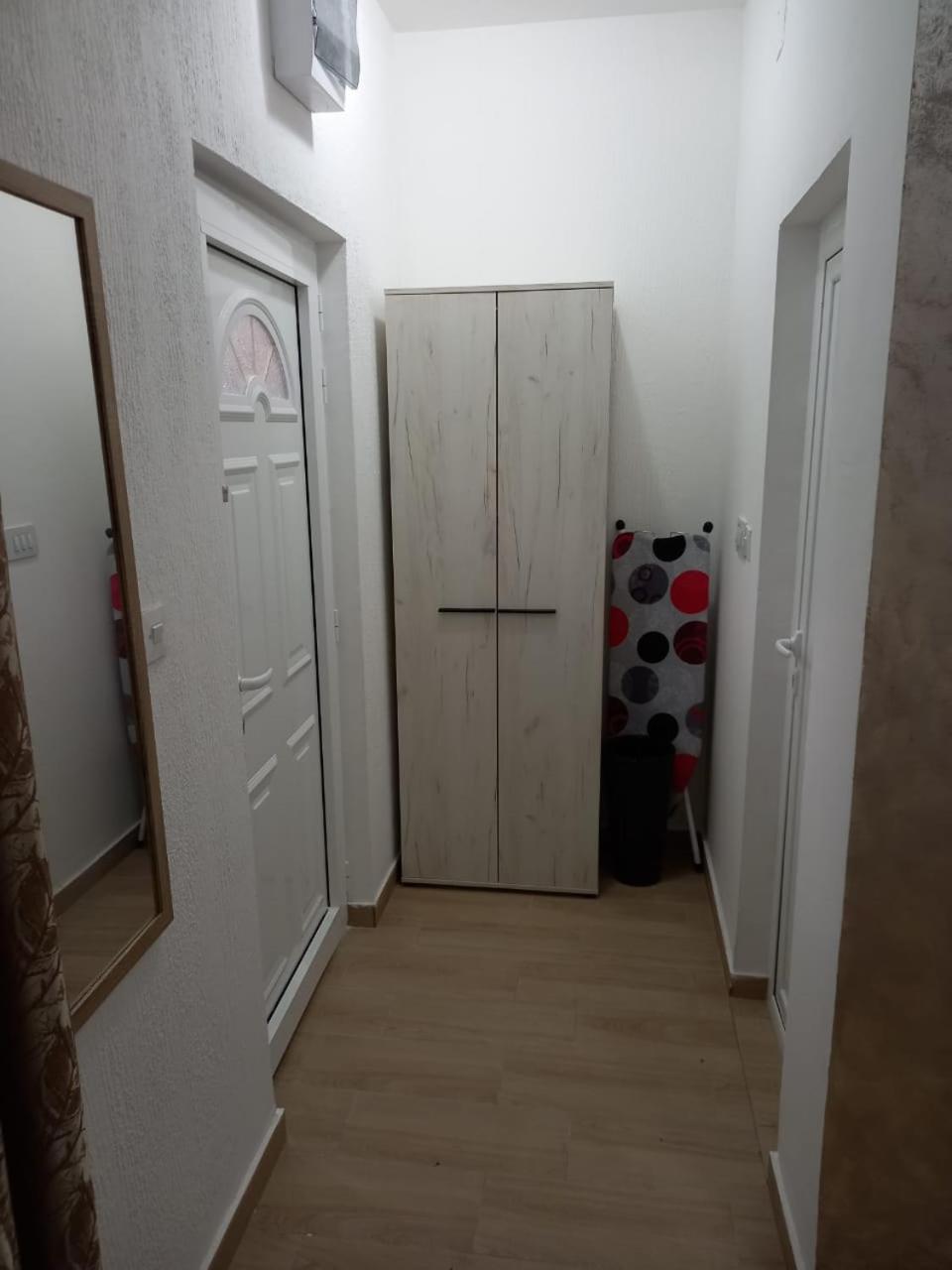 Photo 33