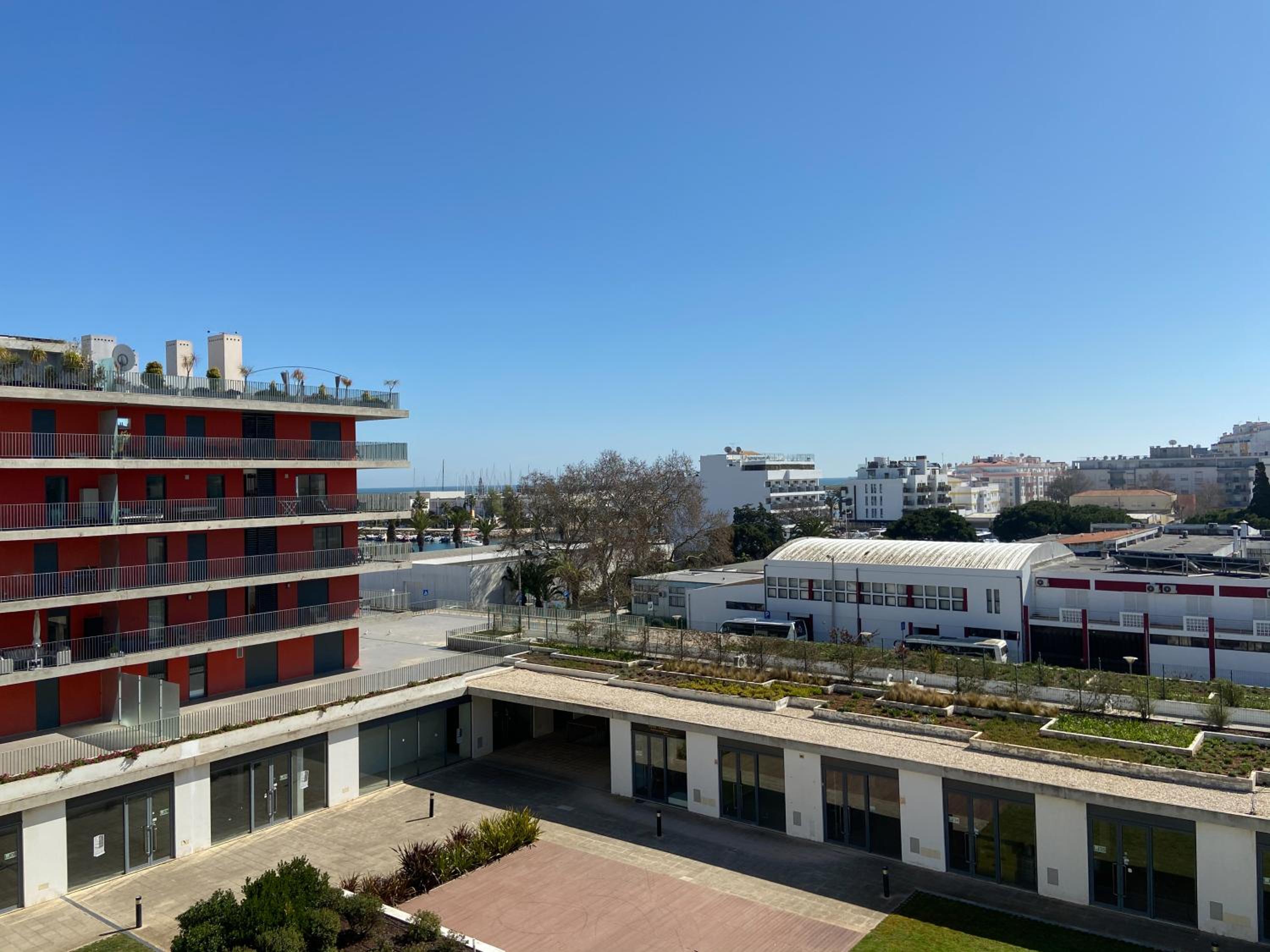 Bright apartment next to main avenue and marina #1870 view 2
