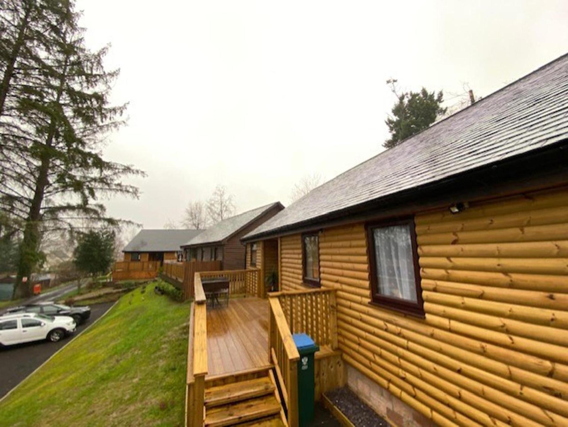 Blairgowrie Luxury 3 Bed Lodge with Hot Tub view 2