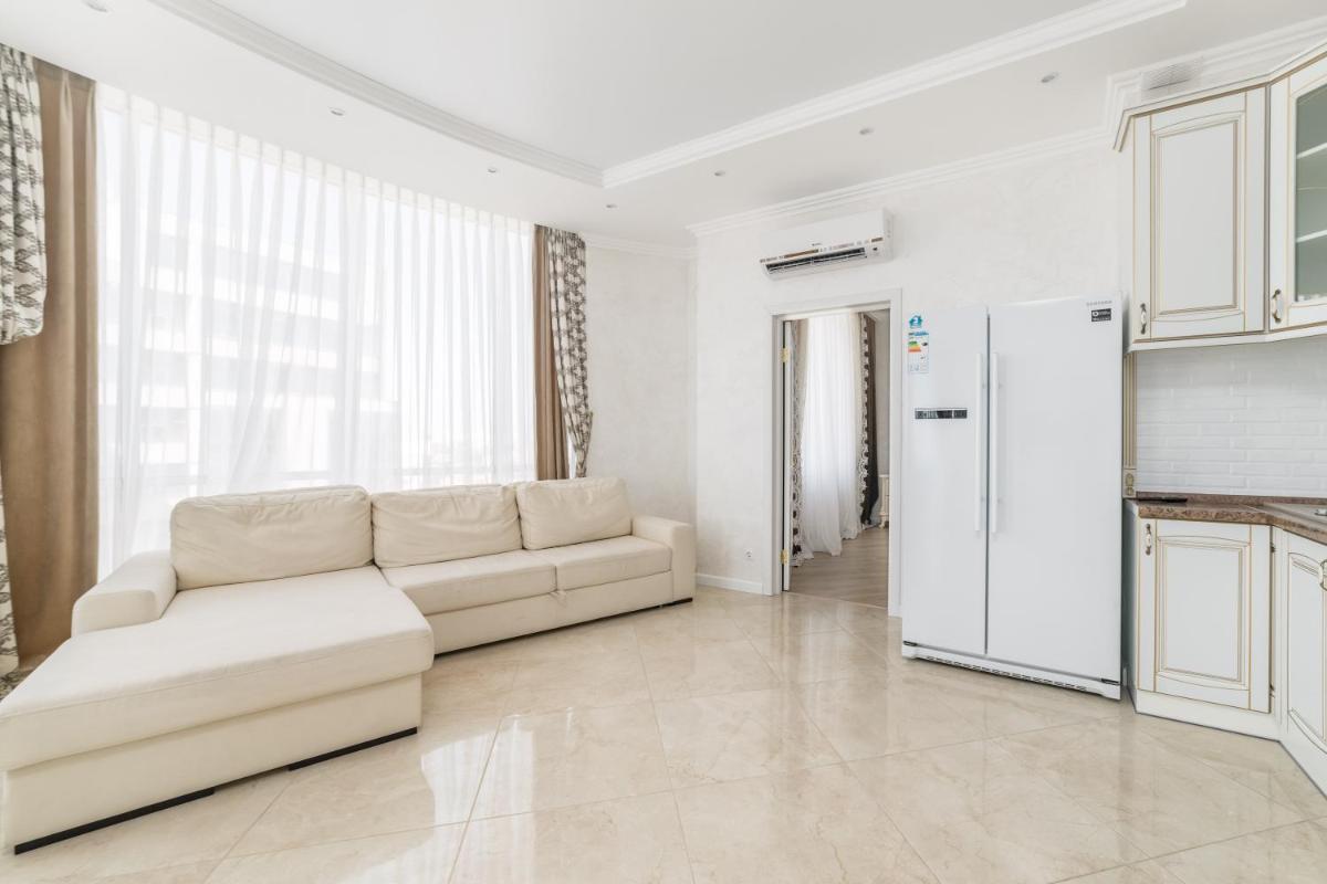 Gagarin Plaza Panoramic Sea View Apartment view 2